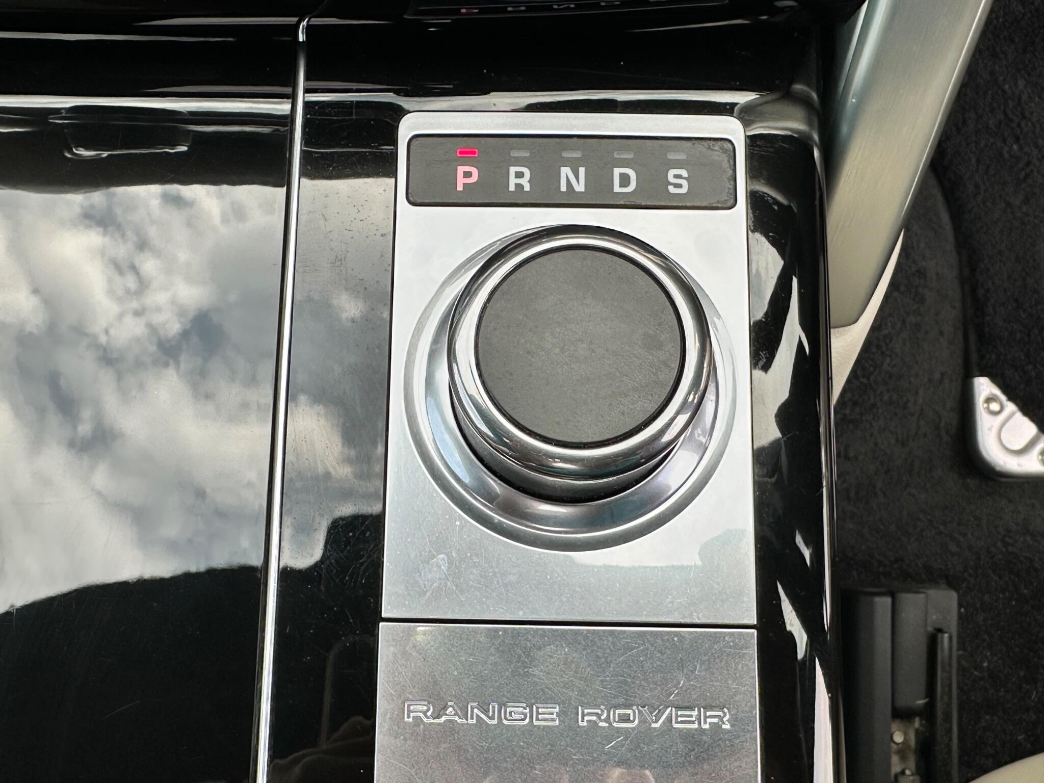 Land Rover Range Rover view 23
