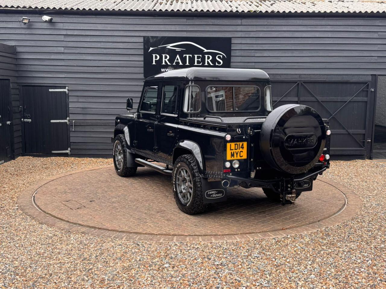 Land Rover Defender view 30