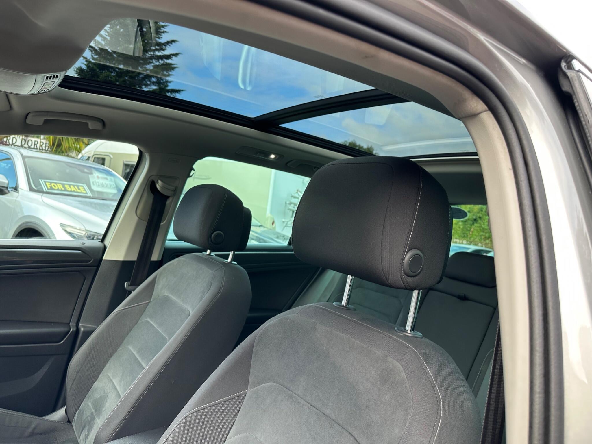 Volkswagen Tiguan view 19