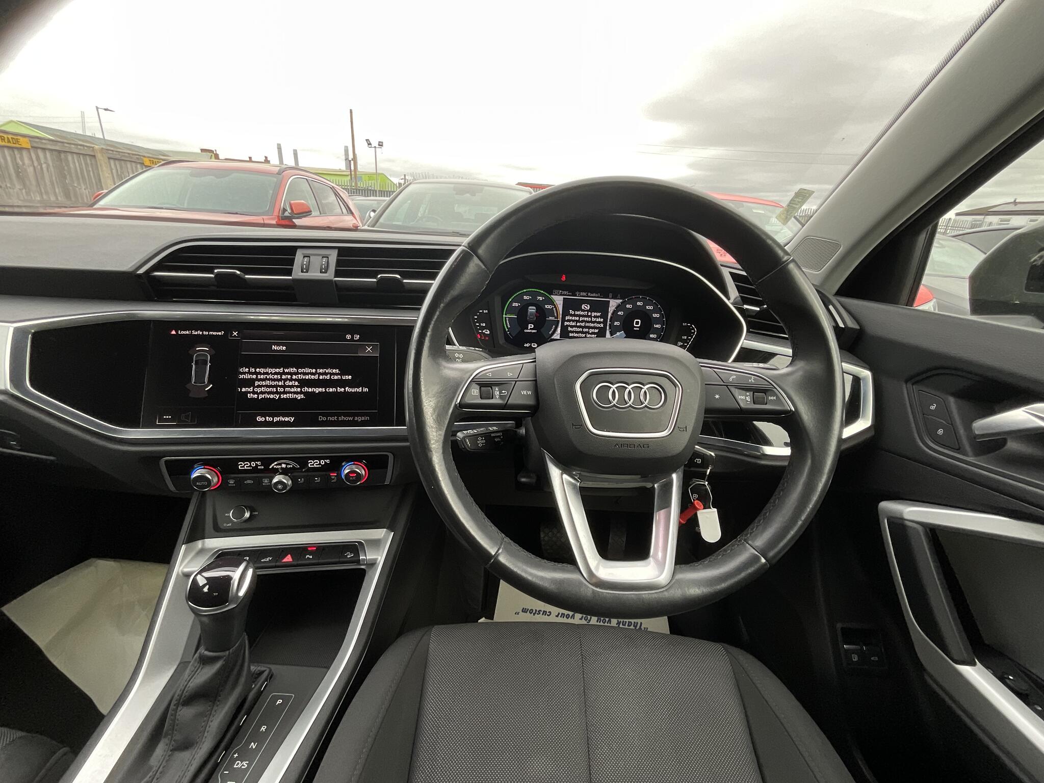 Audi Q3 view 6