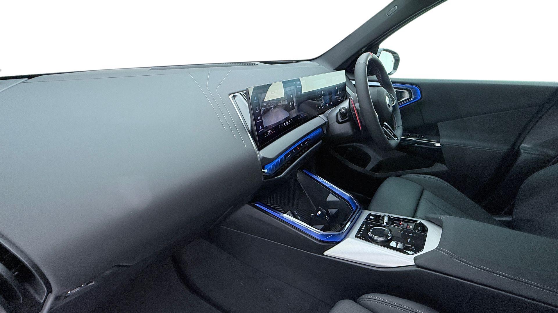 BMW X3 view 7