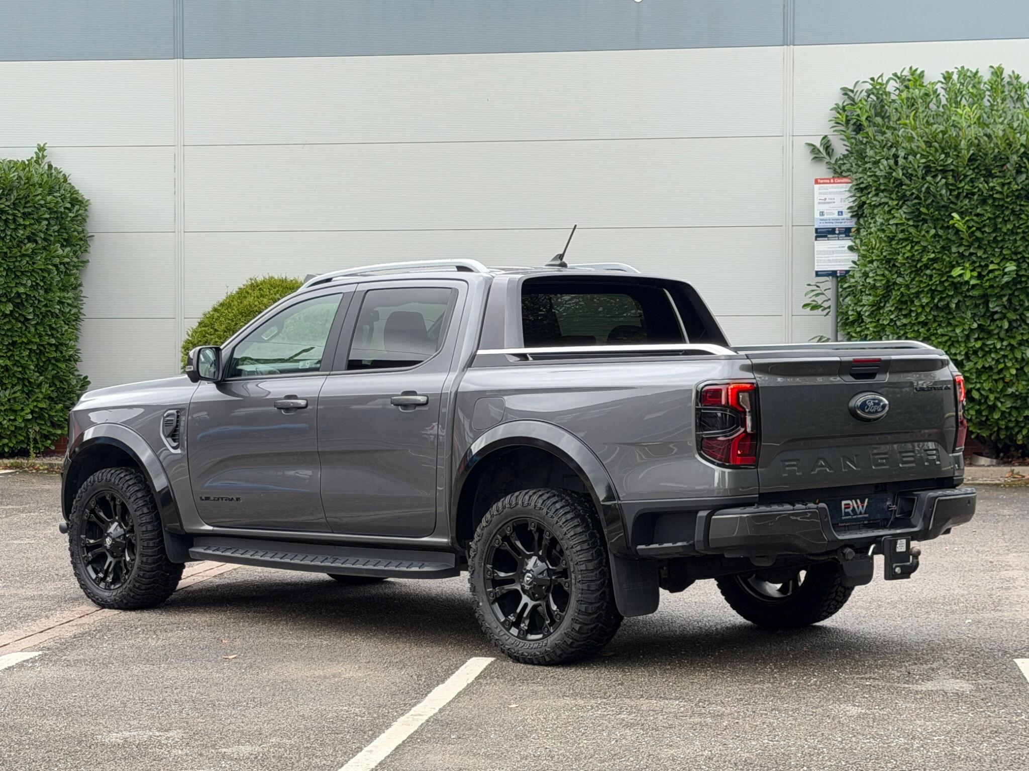Ford Ranger view 38