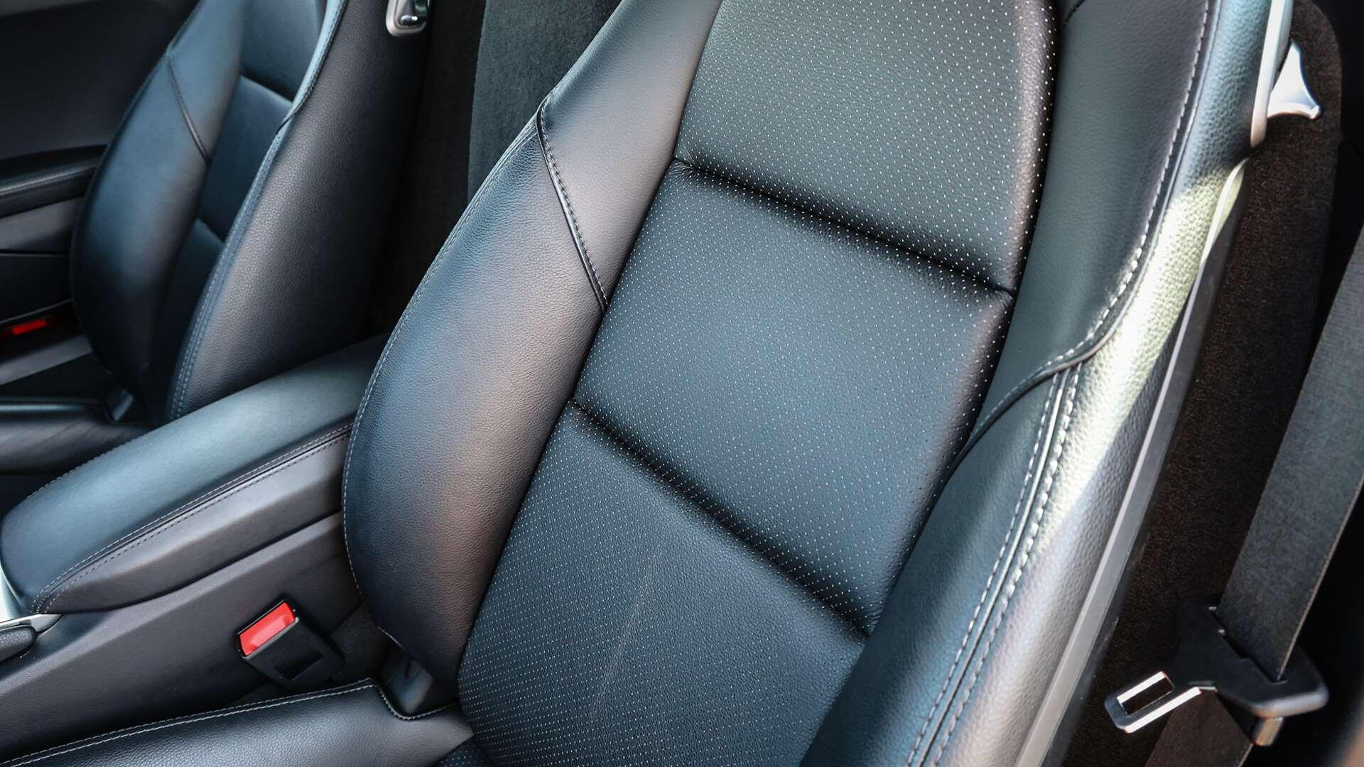 Porsche Cayman view 14