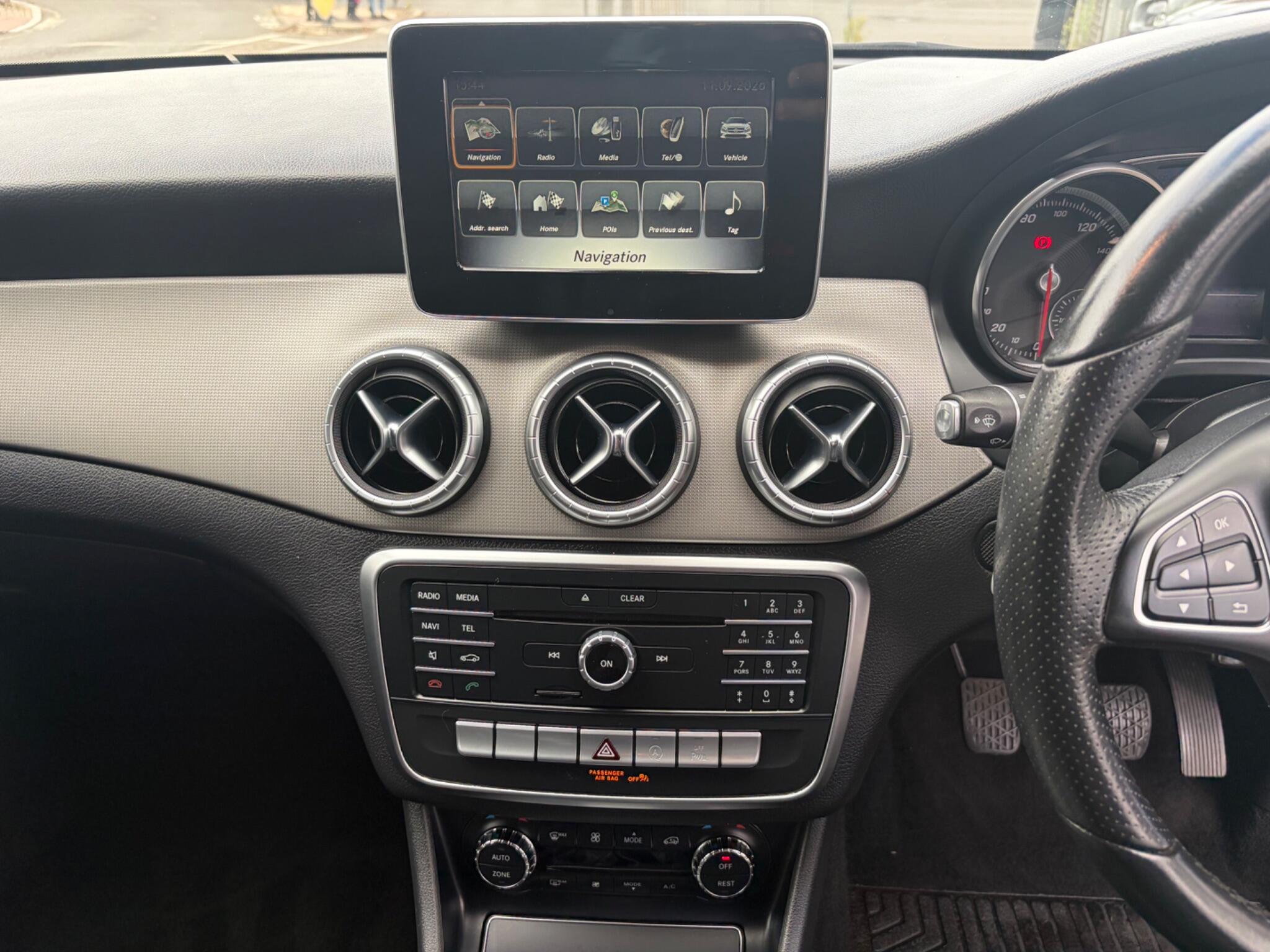Mercedes-Benz Cla view 48