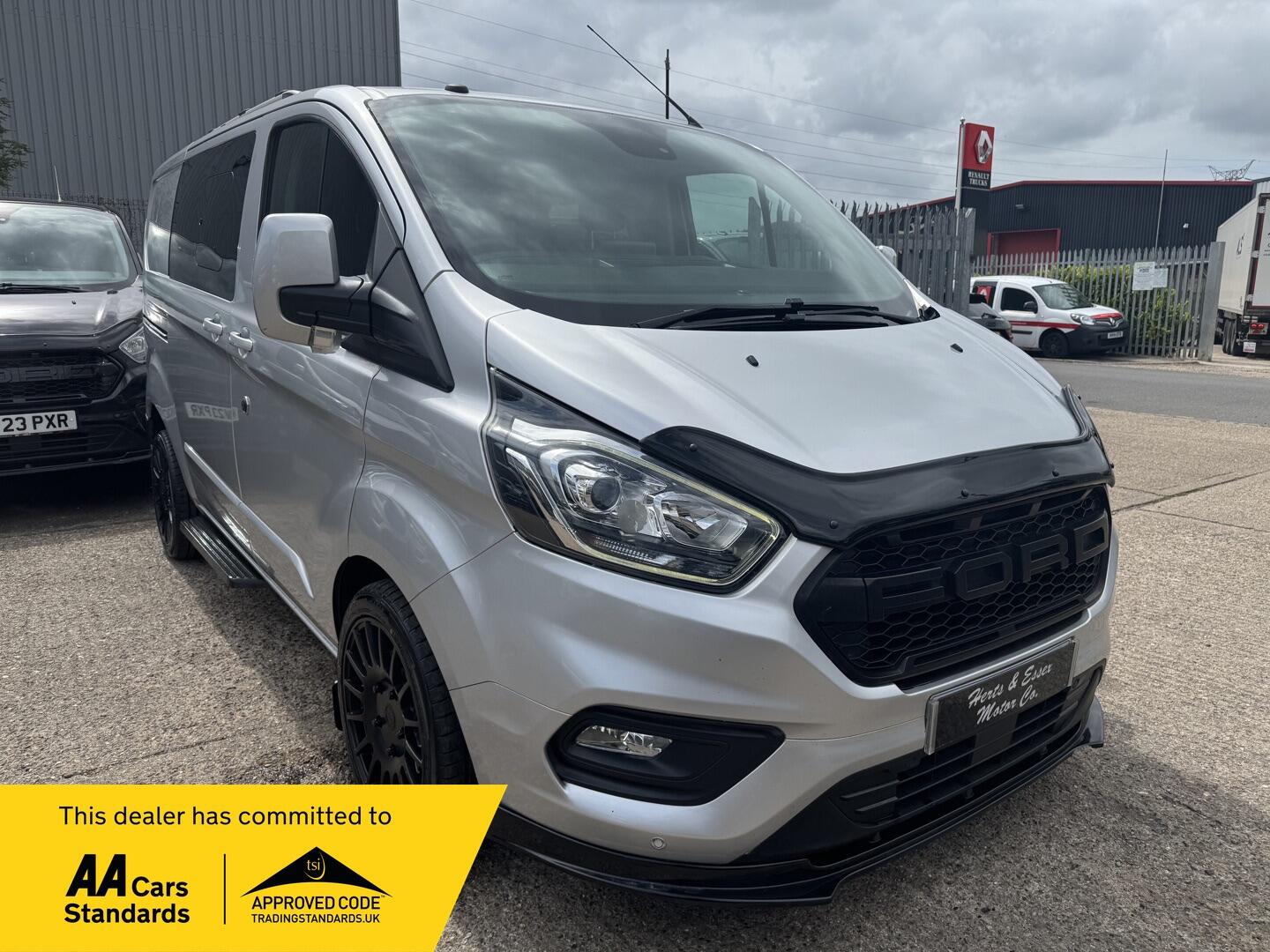 Ford Transit Custom main image
