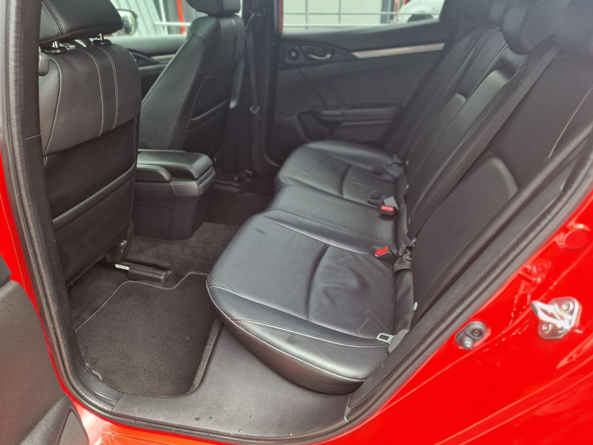 2019 Honda Civic image 10