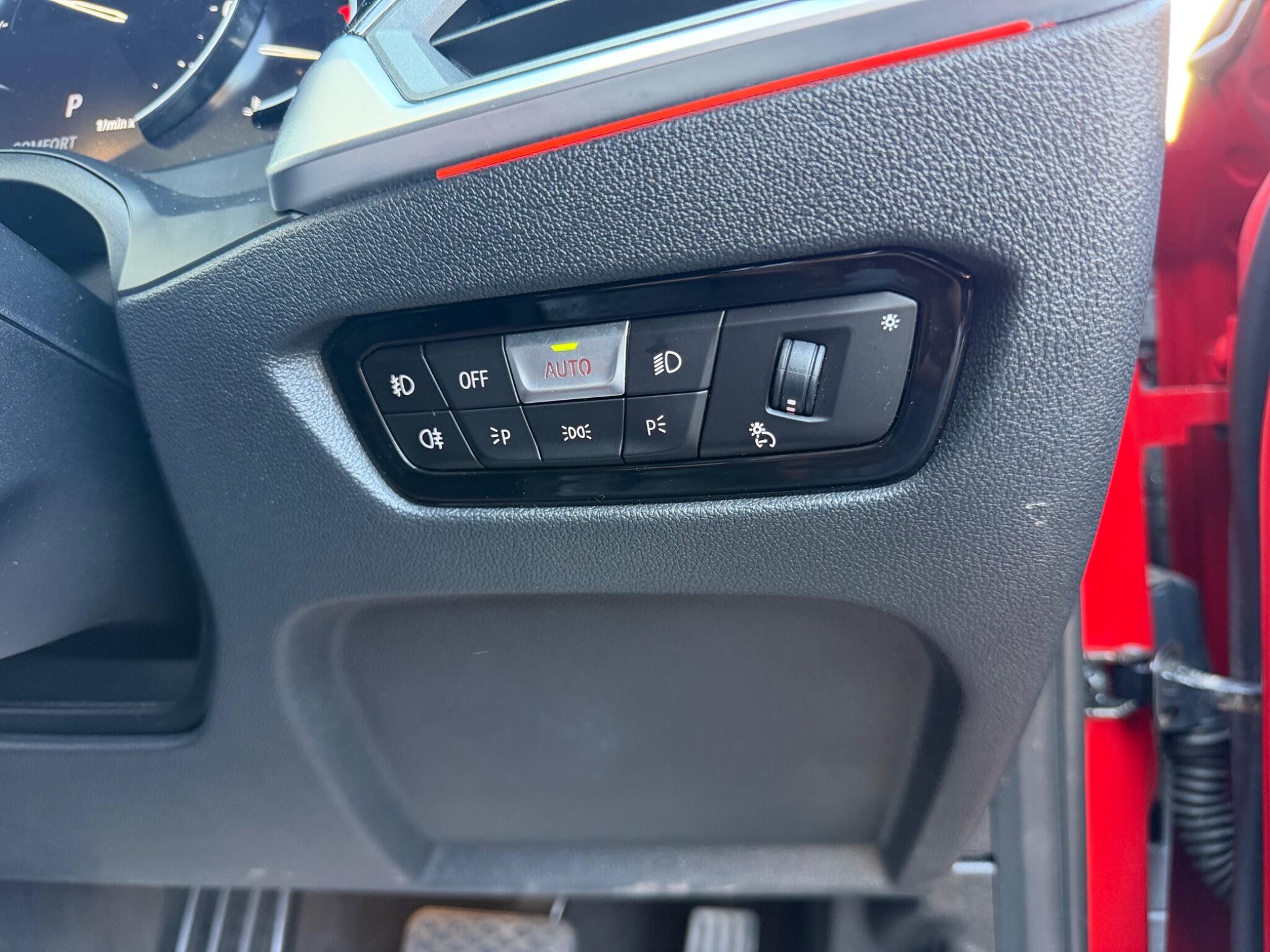 BMW 3 Series view 22