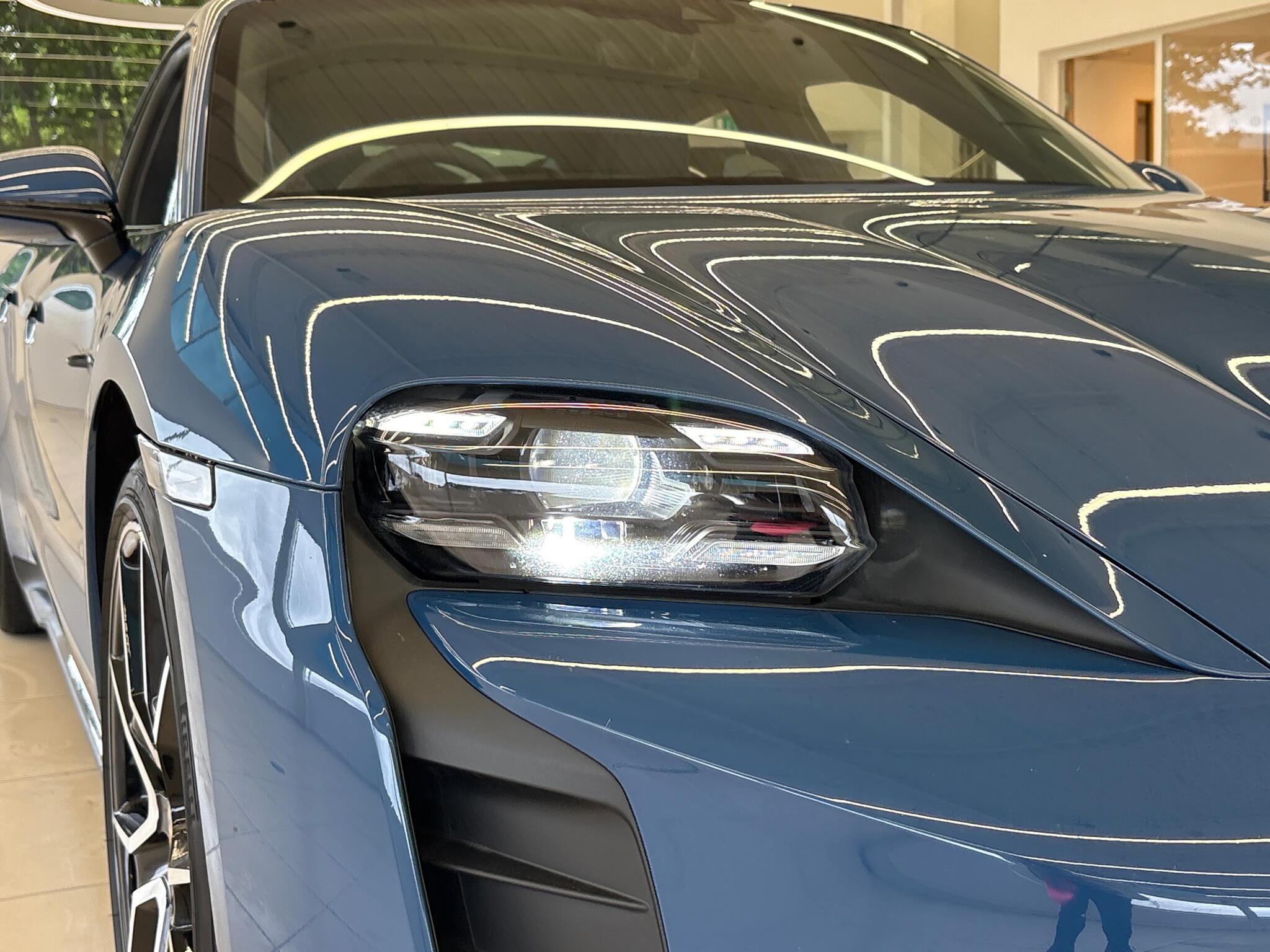 Porsche Taycan view 21