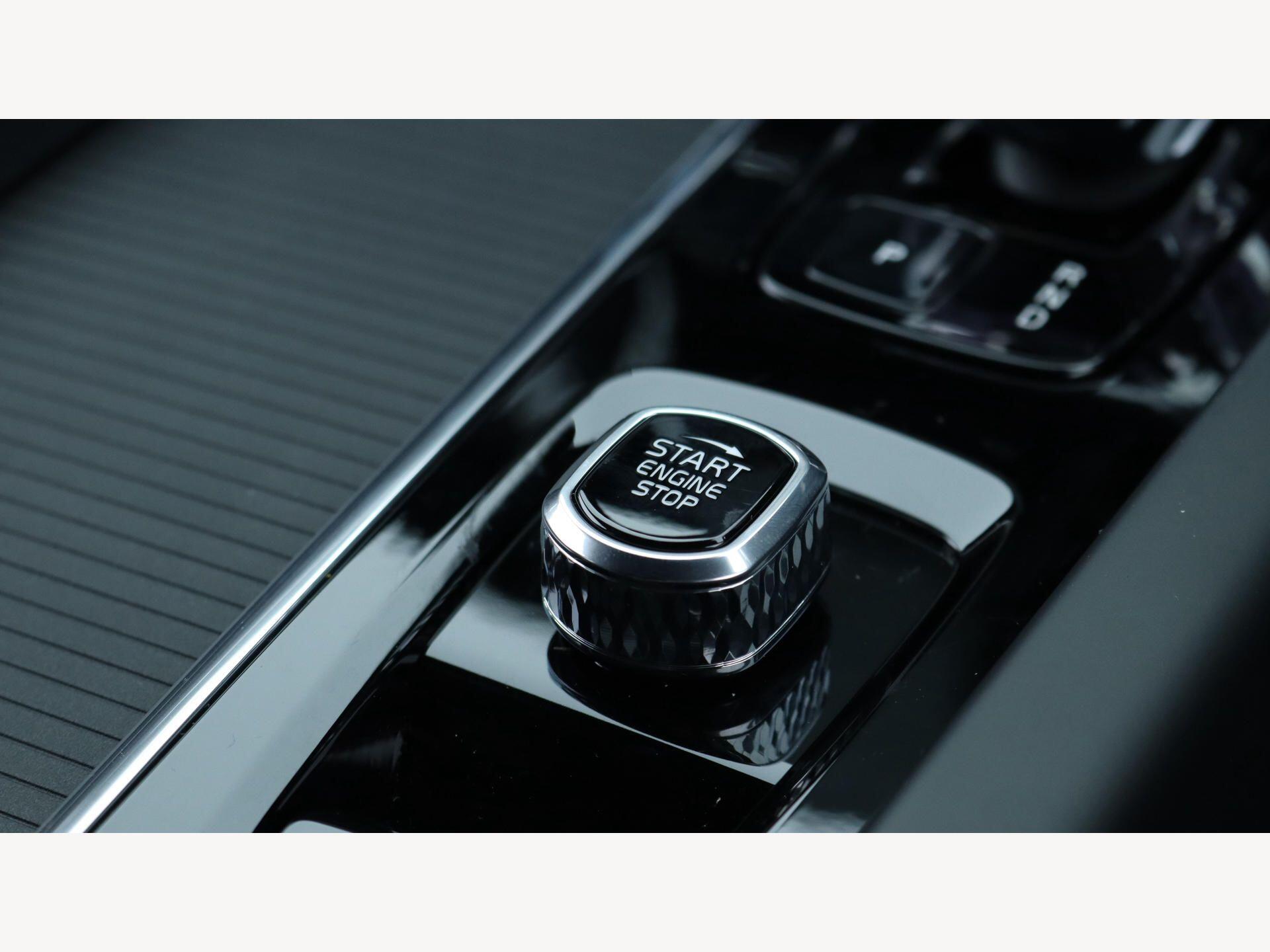 Volvo XC60 view 28
