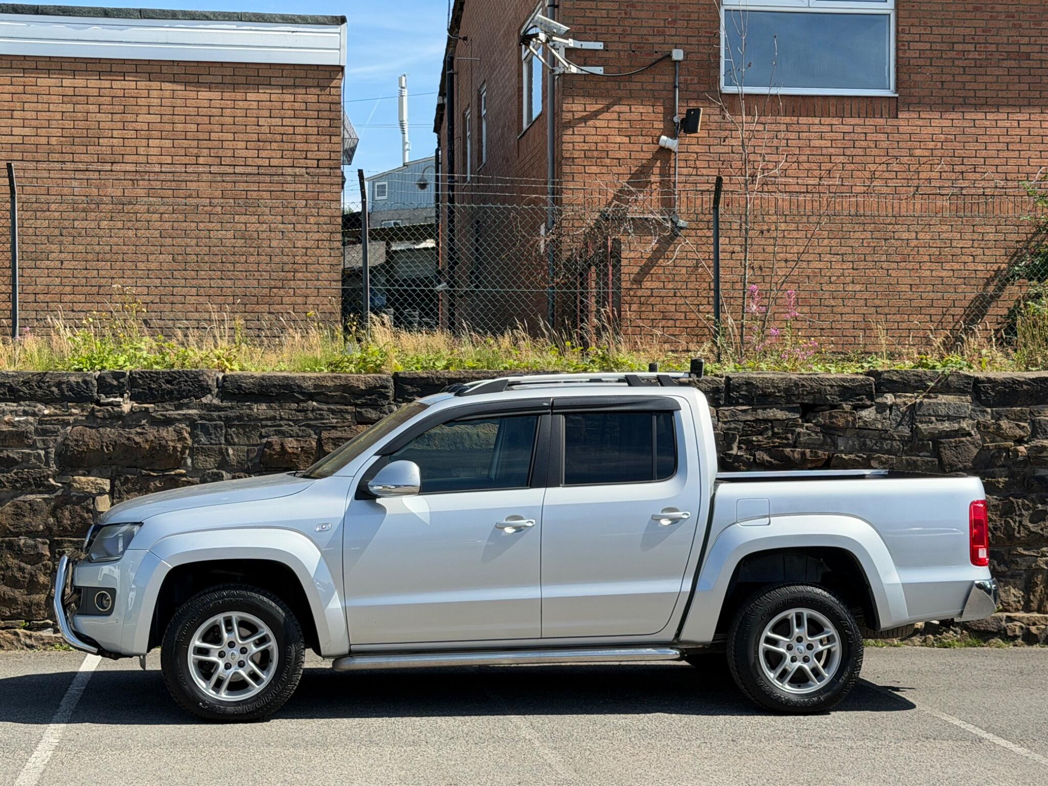 Volkswagen Amarok view 4