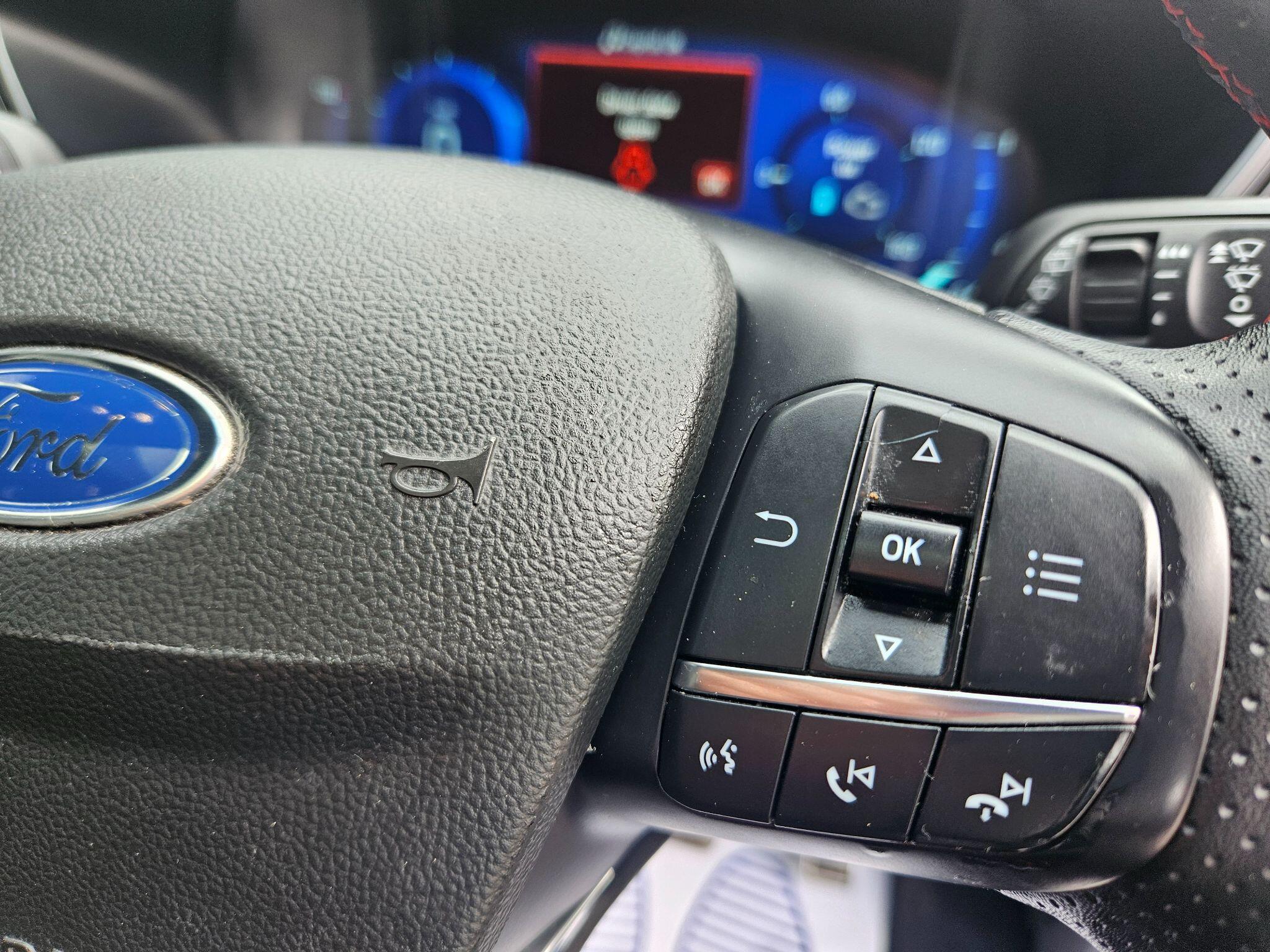 2022 Ford Kuga image 32