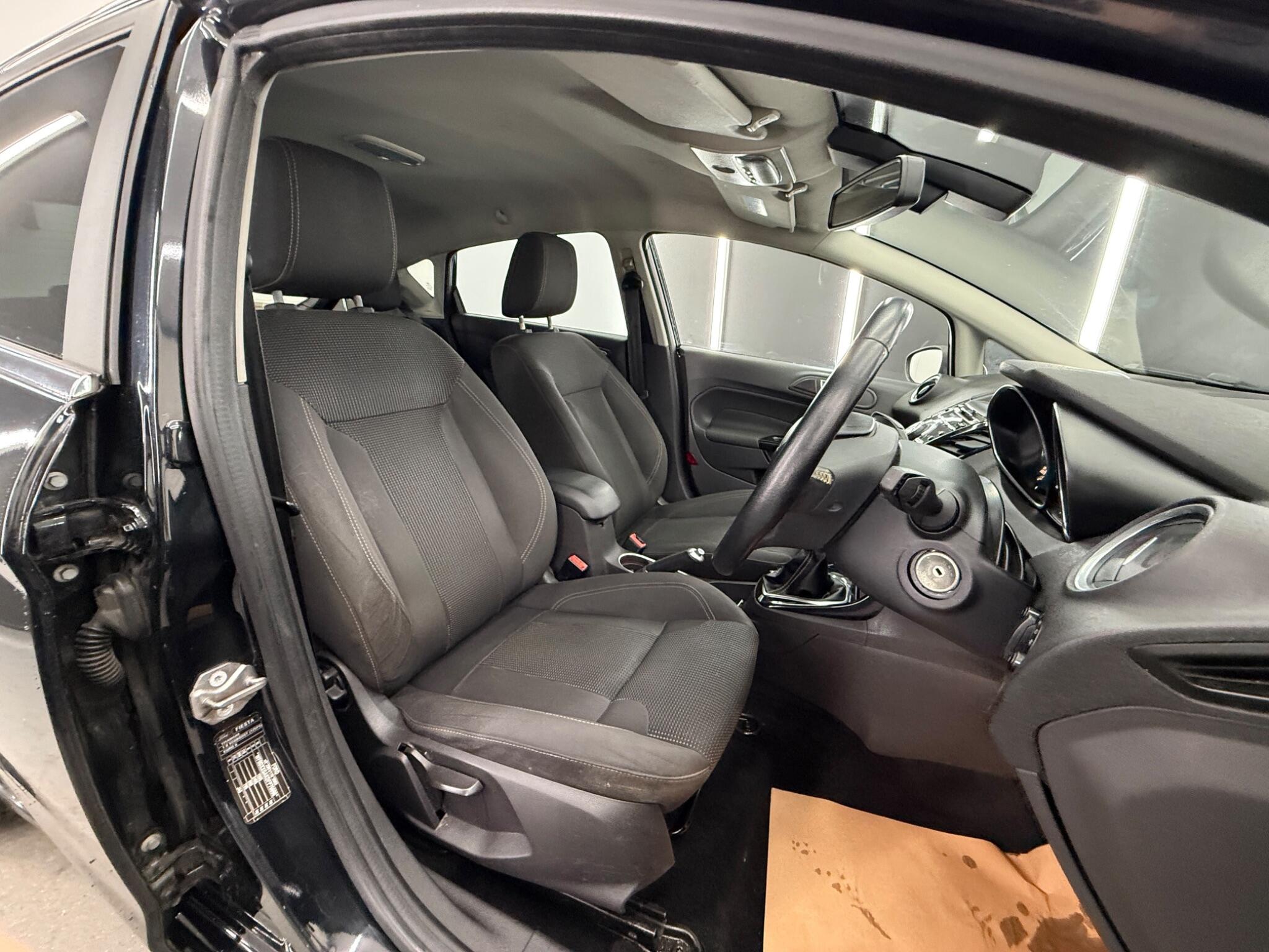 Ford Fiesta view 20