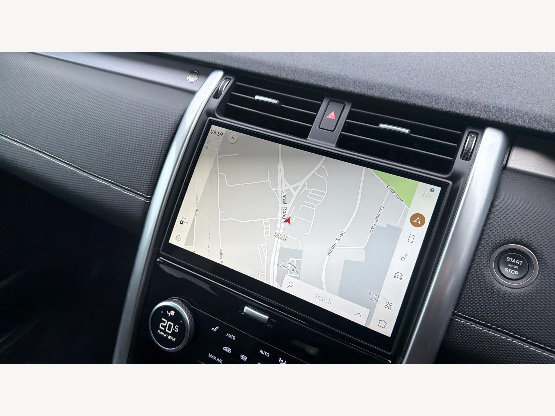 Land Rover Discovery view 13