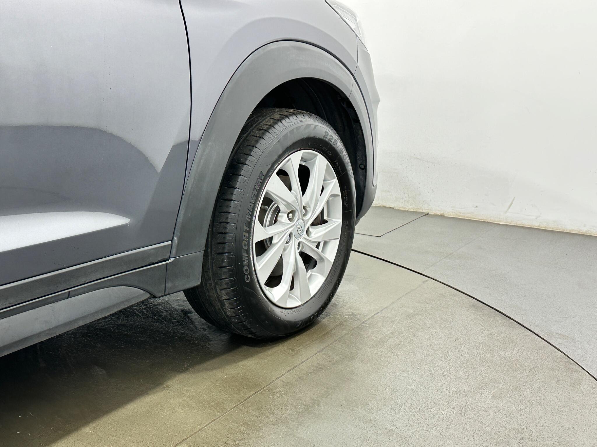 Hyundai Tucson view 50