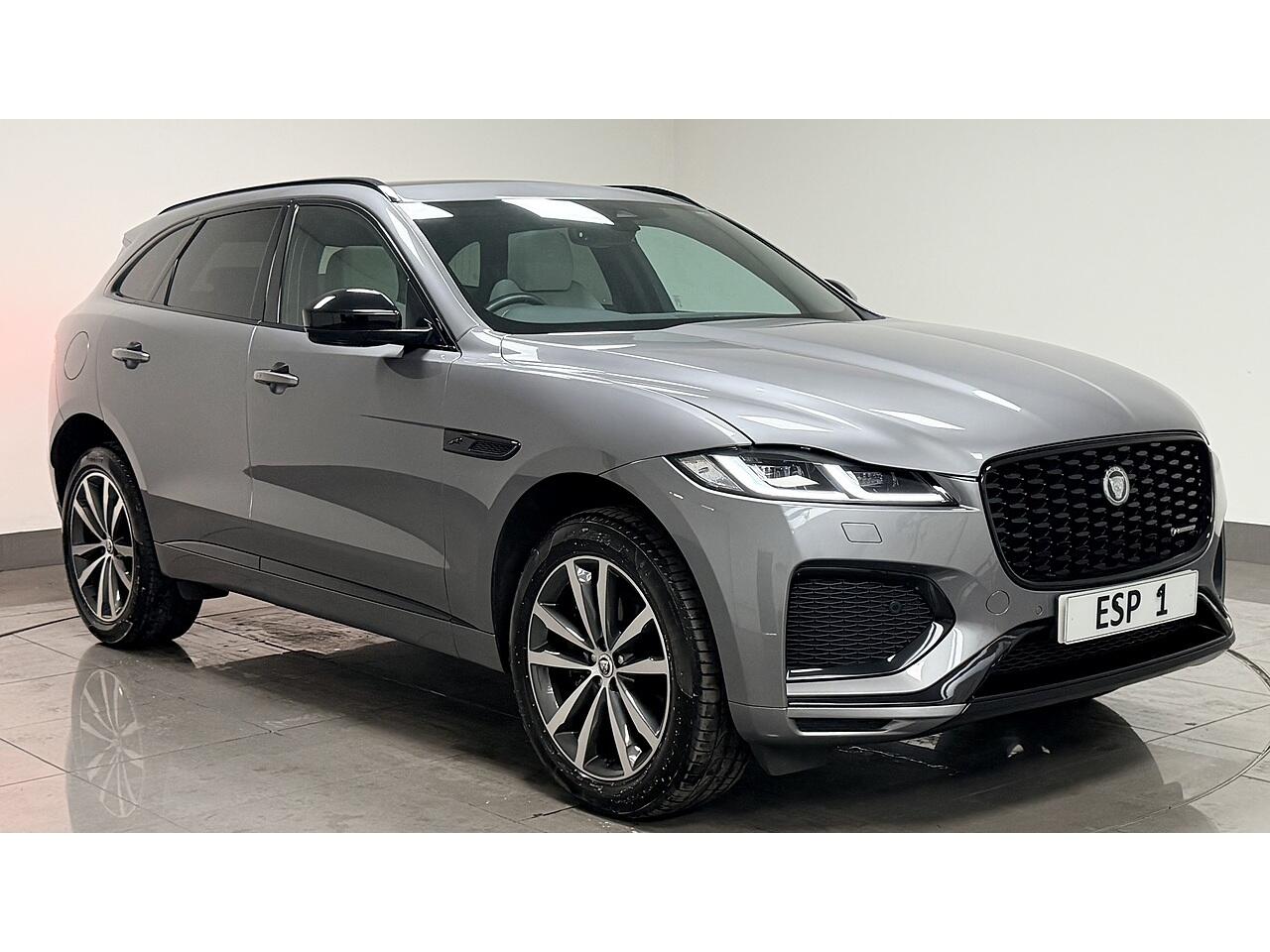 Jaguar F-Pace view 8