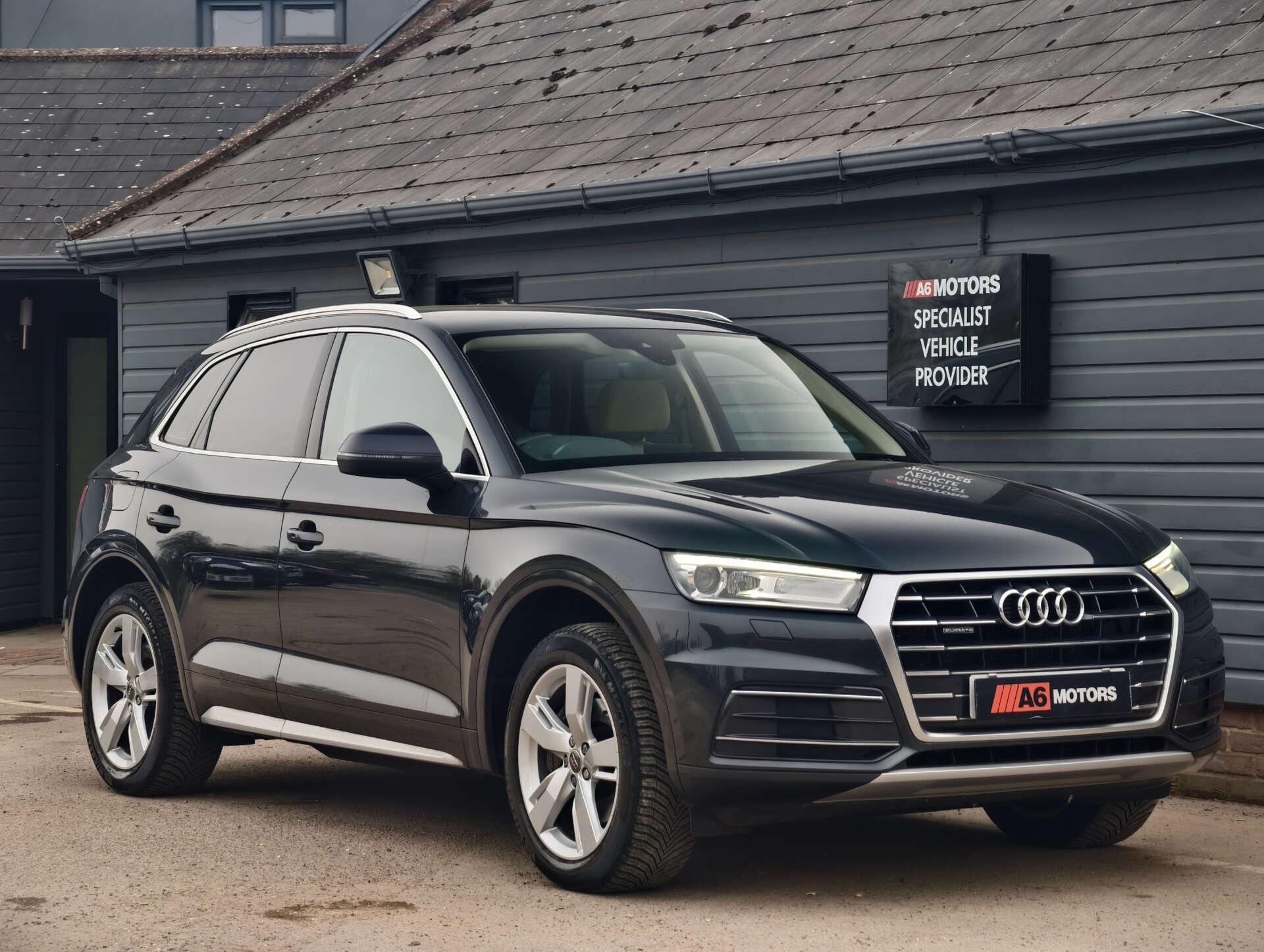 Audi Q5 view 8
