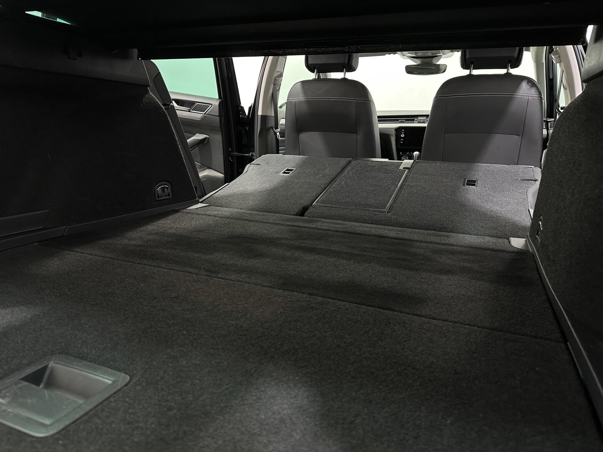 Volkswagen Passat view 45