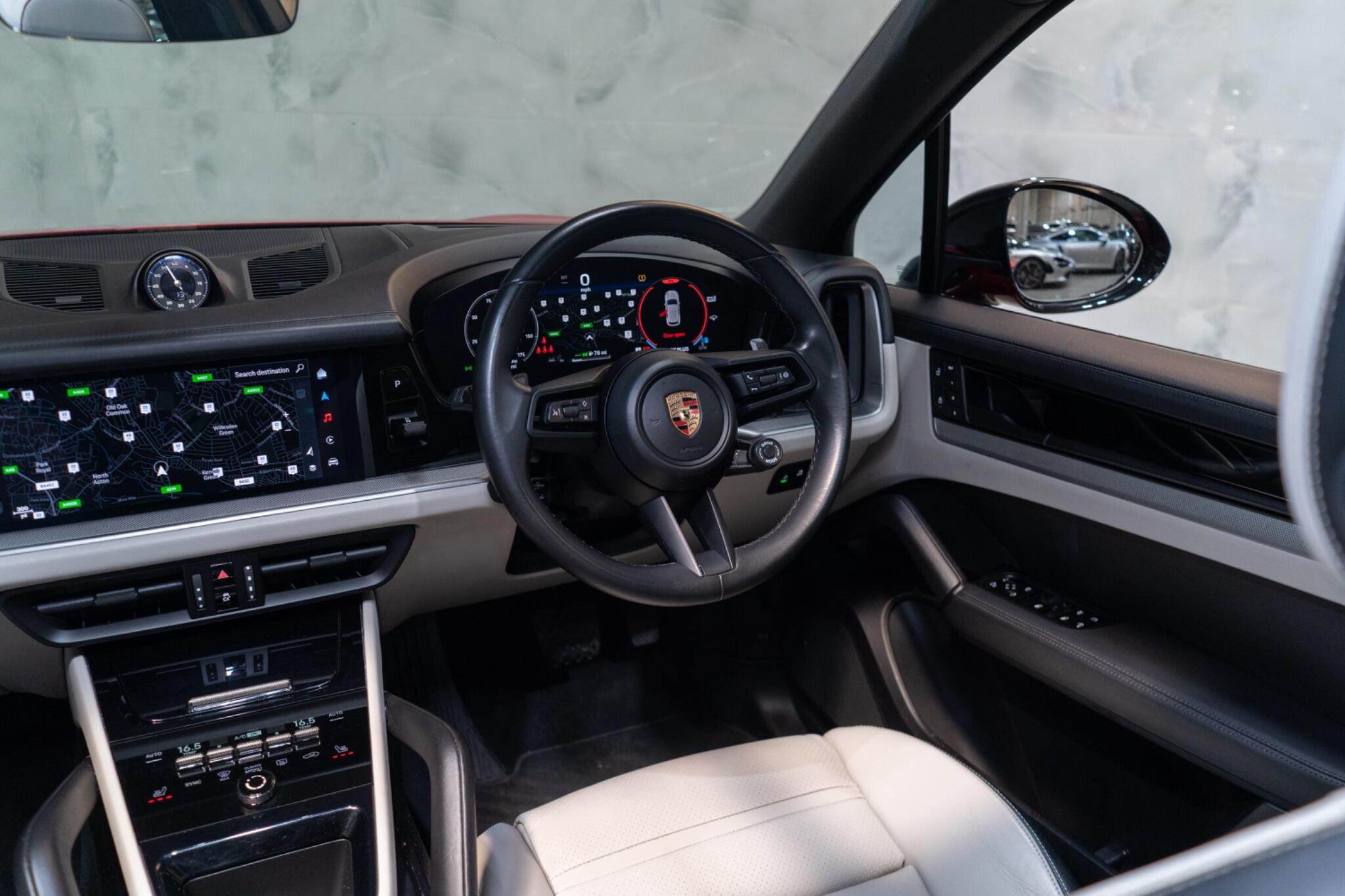 Porsche Cayenne view 13