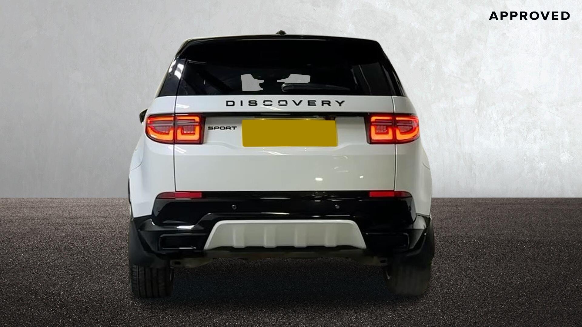 Land Rover Discovery Sport view 6