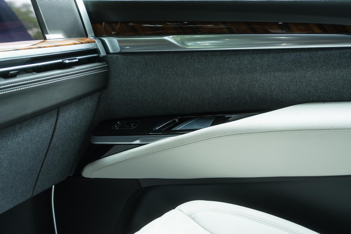 Cadillac Escalade view 42