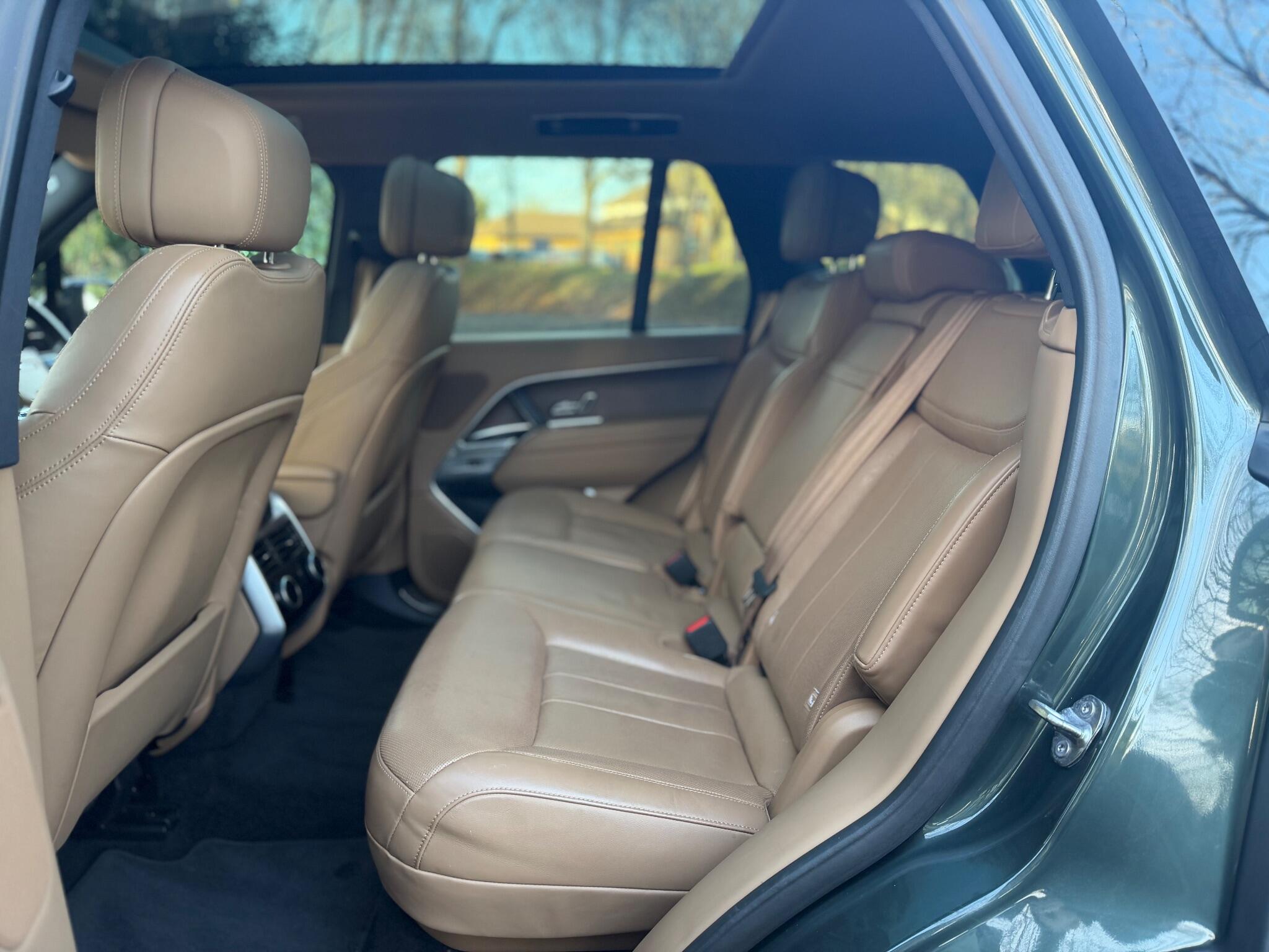 Land Rover Range Rover view 14
