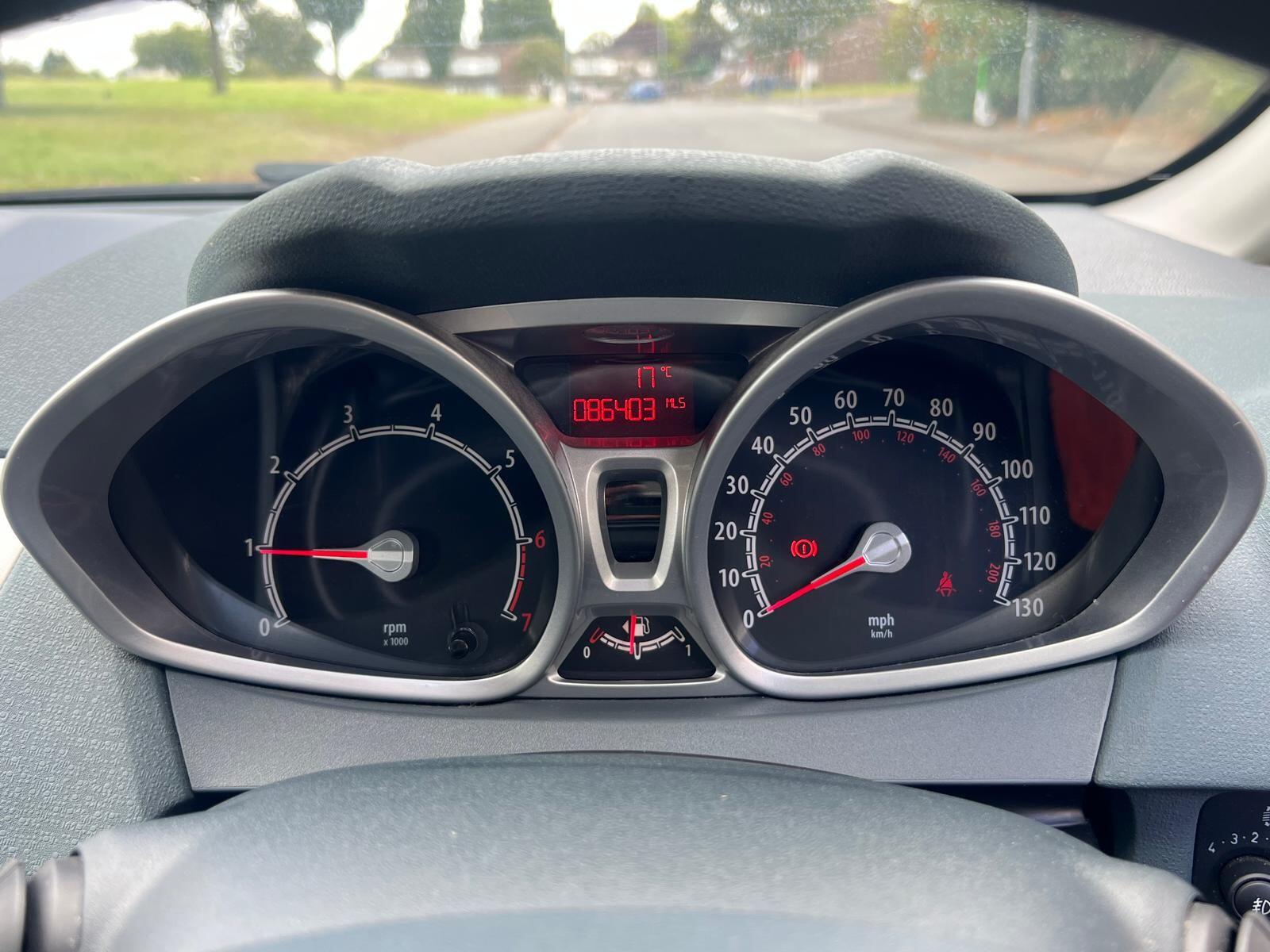 Ford Fiesta view 24