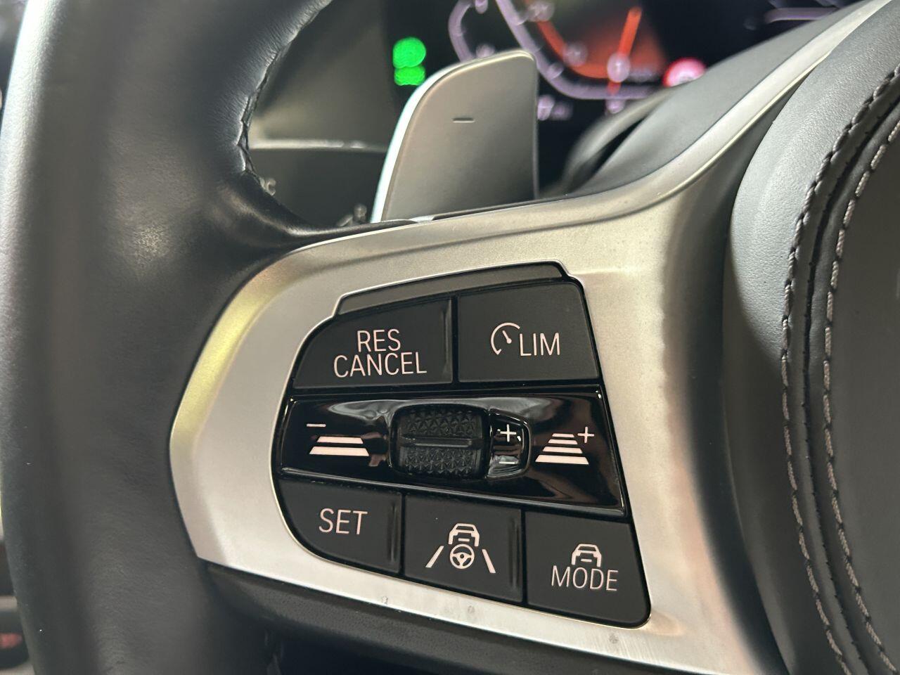 BMW X7 view 43