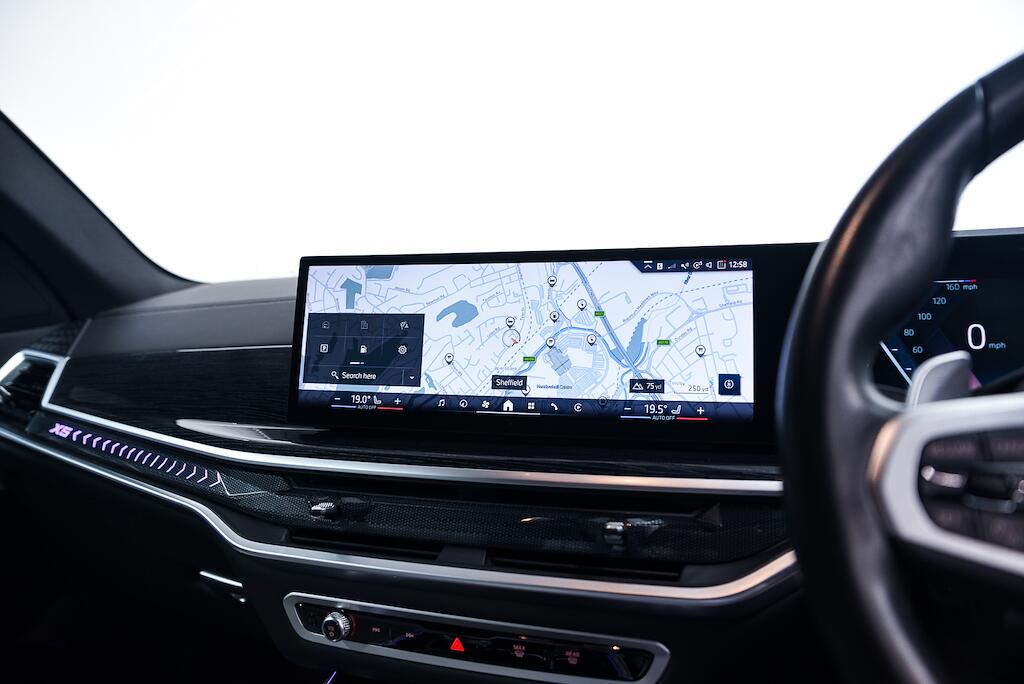 BMW X5 view 19