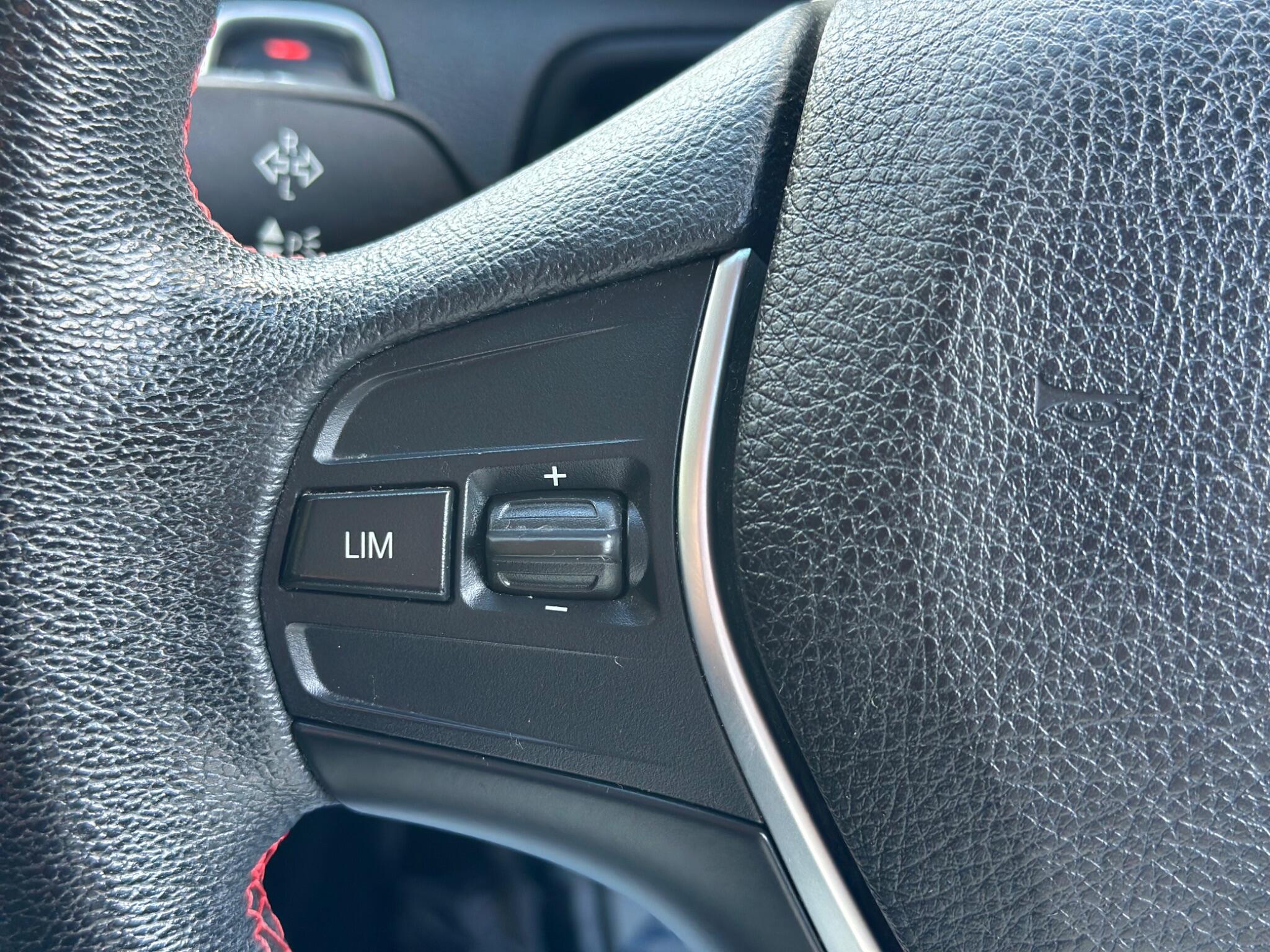 BMW 1 Series view 35