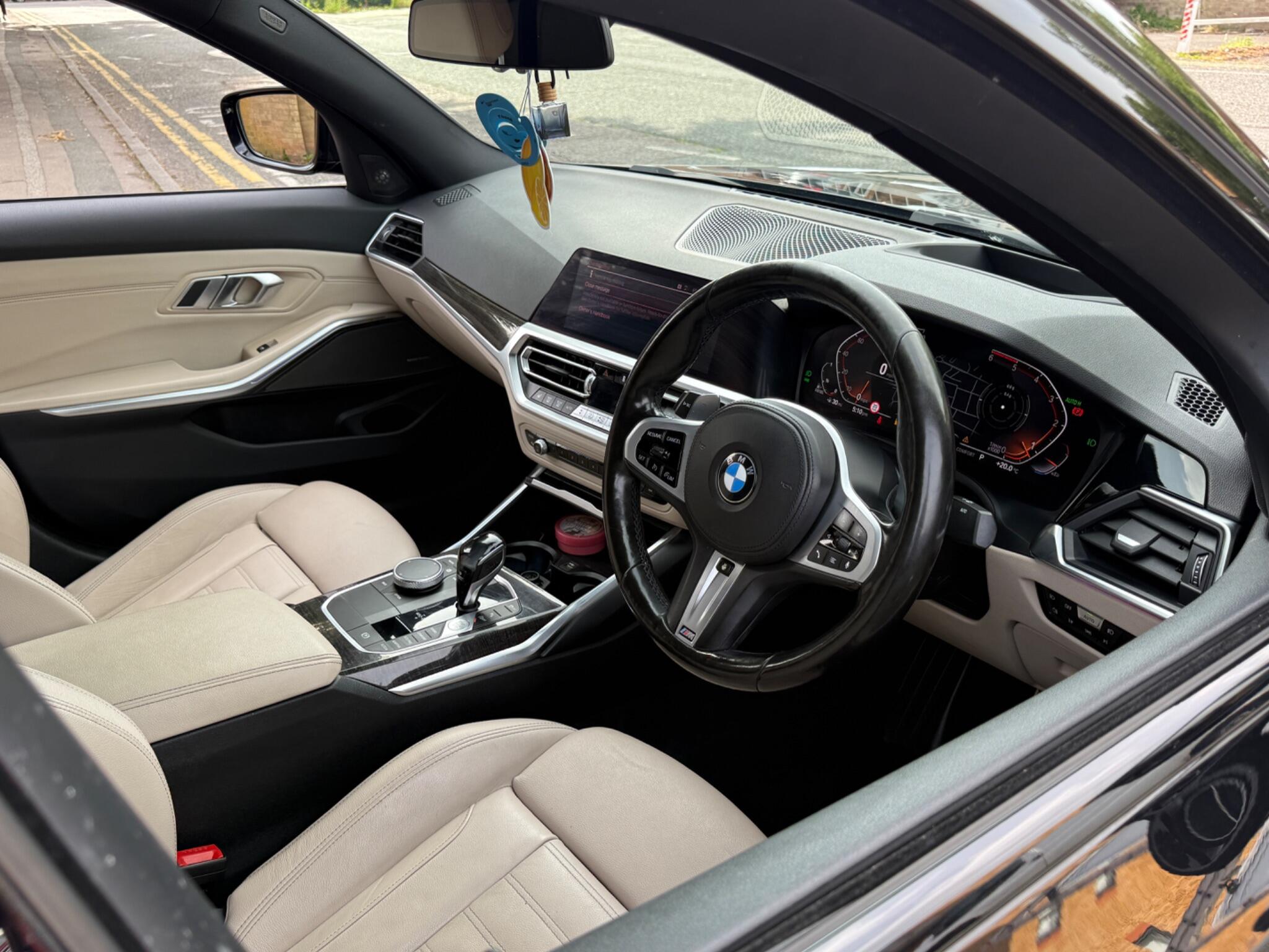 BMW 3 Series - Image 3
