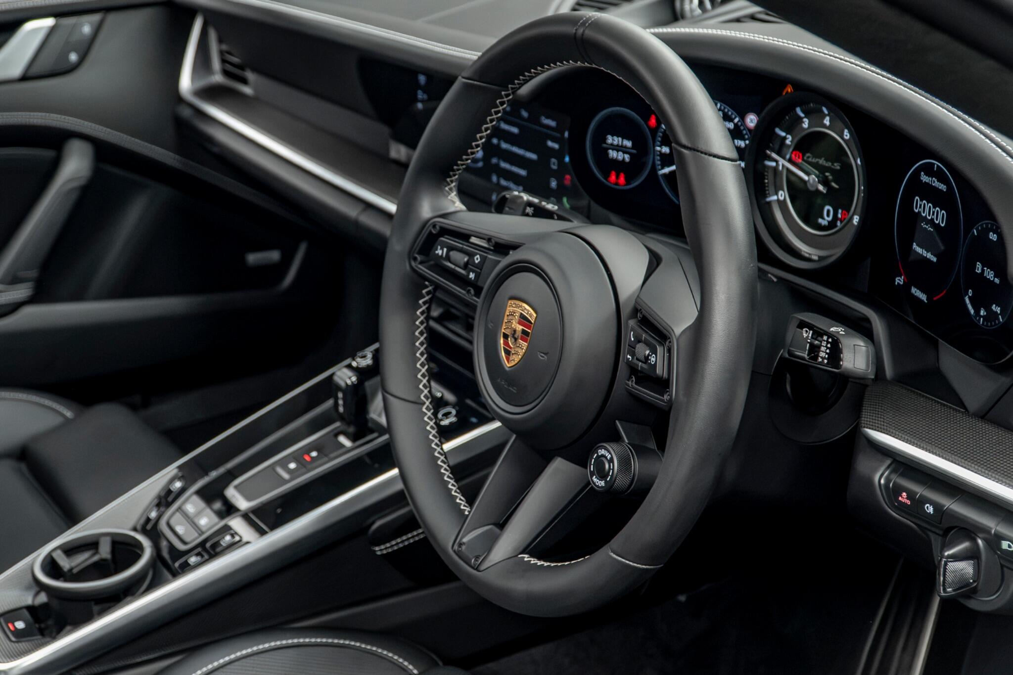 Porsche 911 view 28