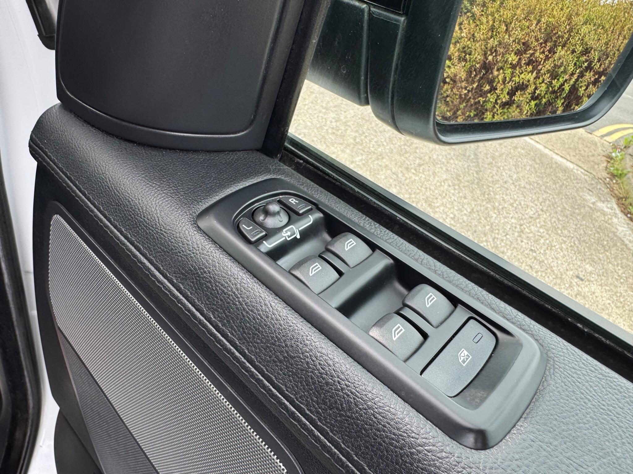 Land Rover Range Rover Sport view 25