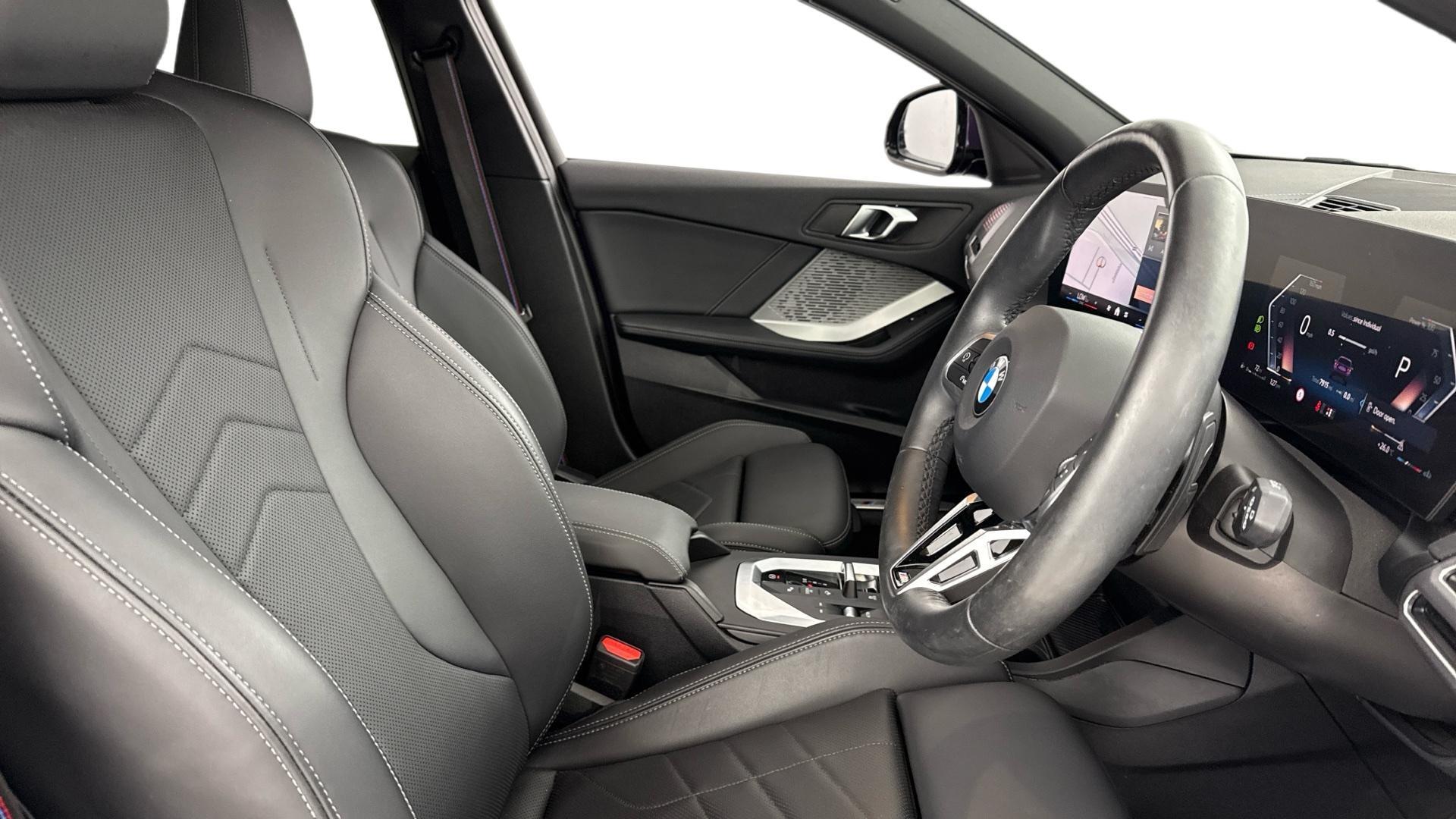 BMW 1 Series view 11