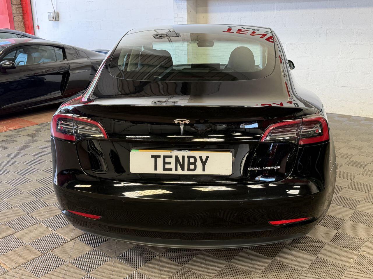 Tesla Model 3 view 8