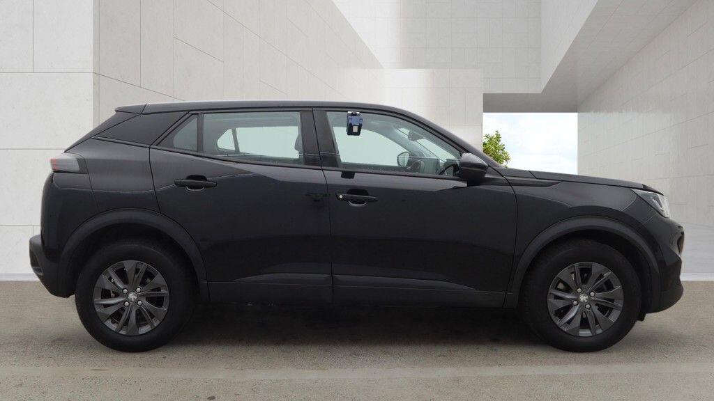 Peugeot 2008 view 5