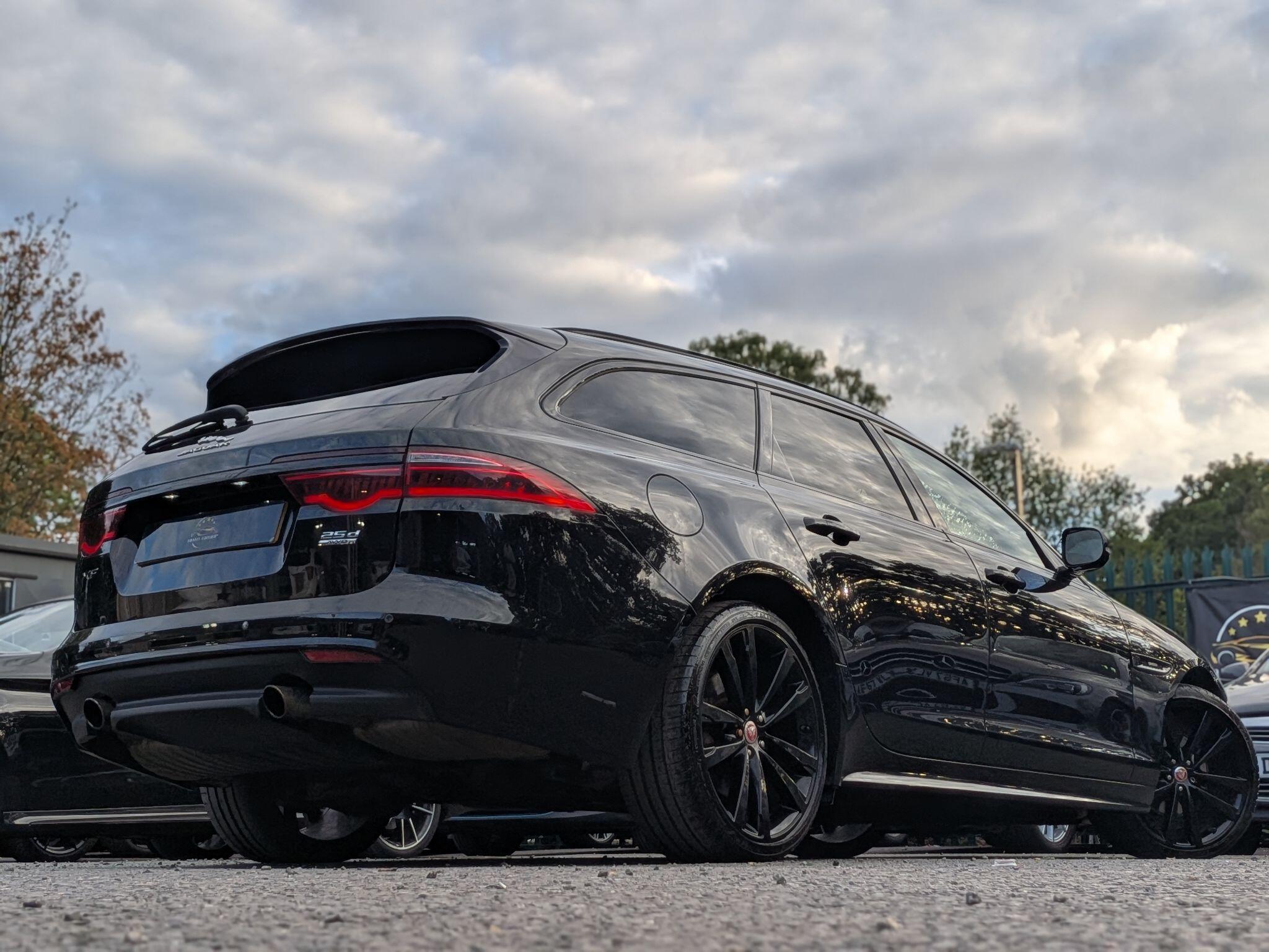 Jaguar XF view 7
