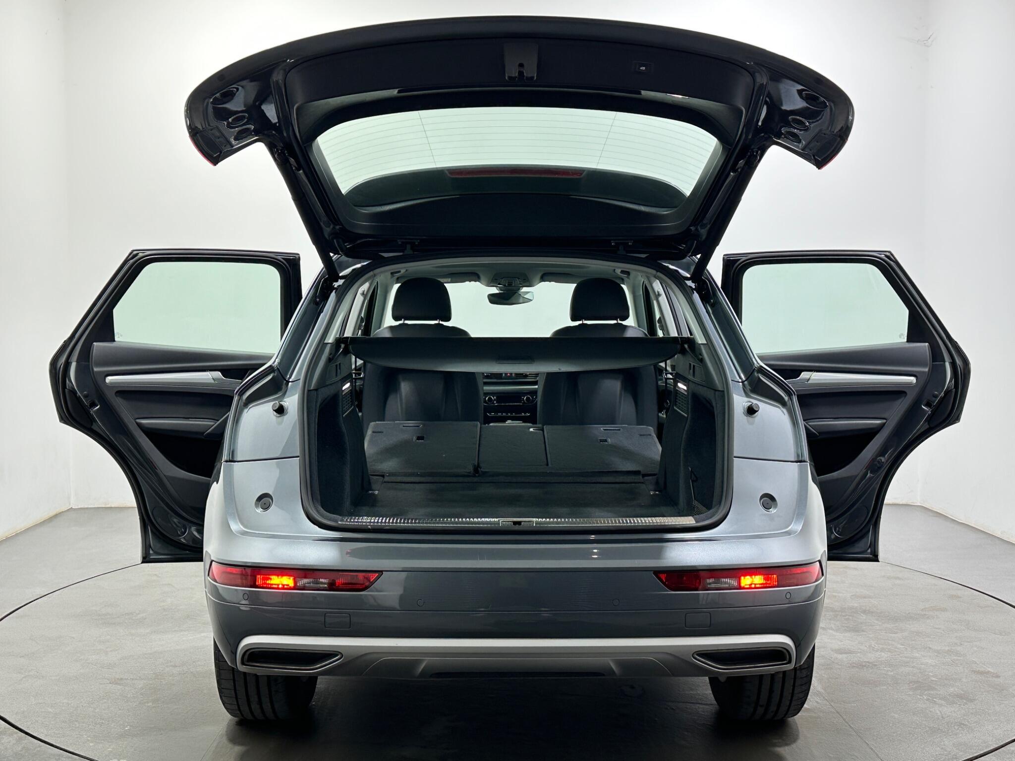 Audi Q5 view 46
