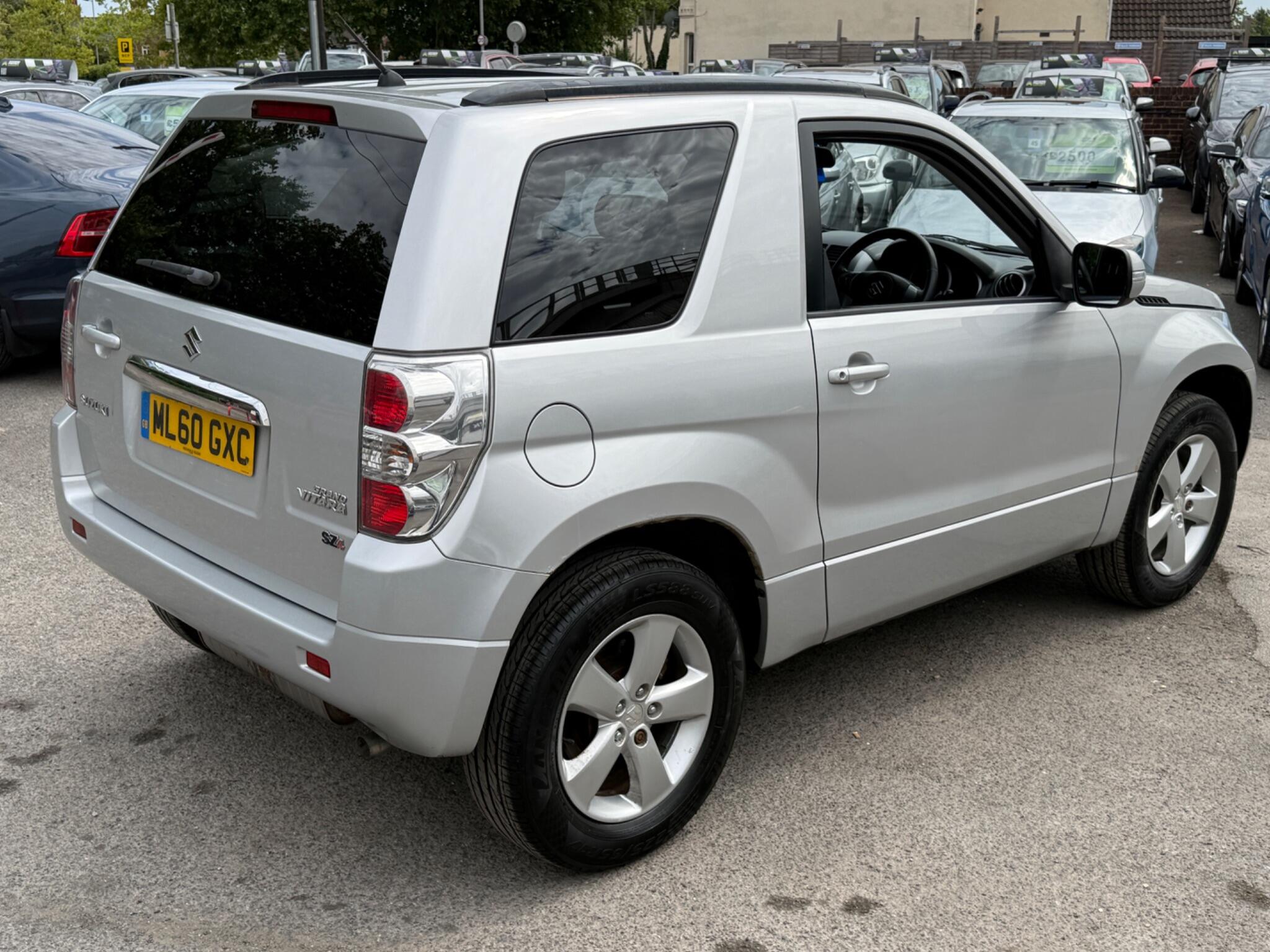 Suzuki Grand Vitara - Image 18