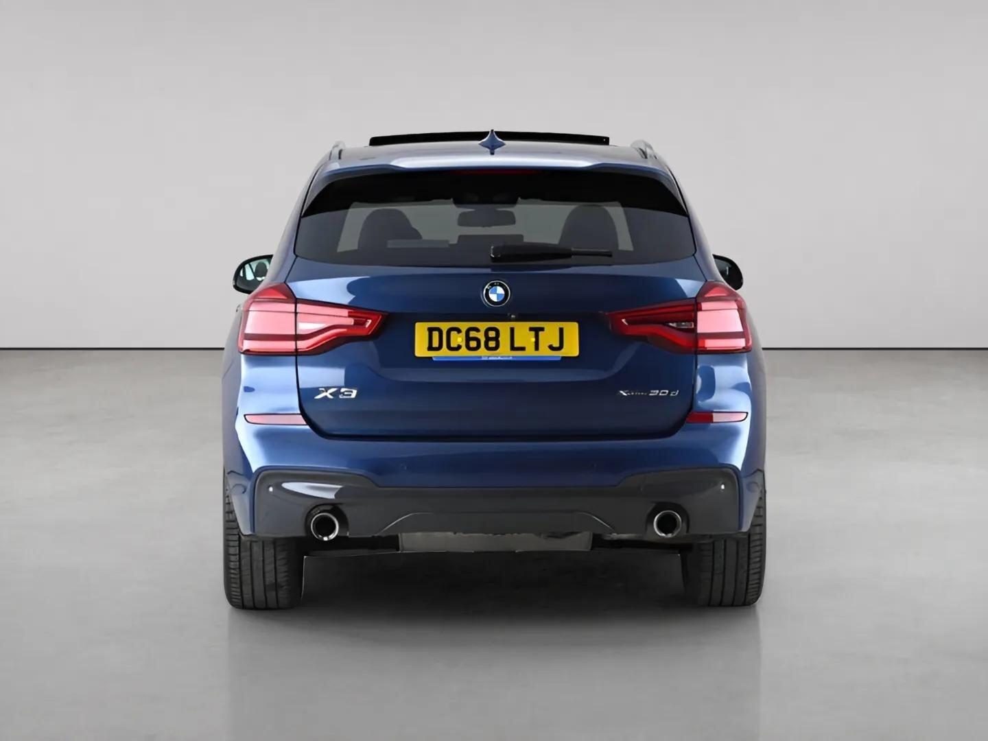 BMW X3 view 7
