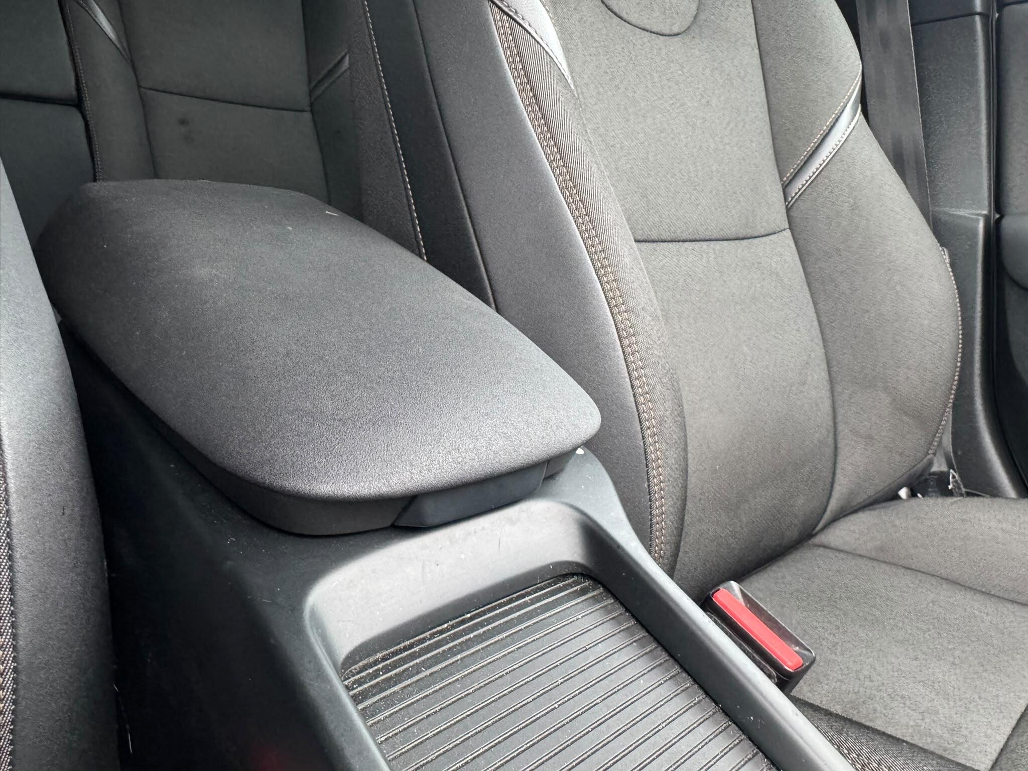 Volvo V40 Cross Country view 61