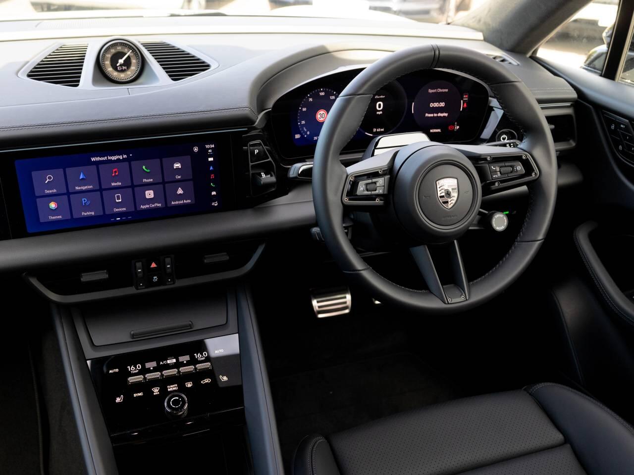 Porsche Macan view 71