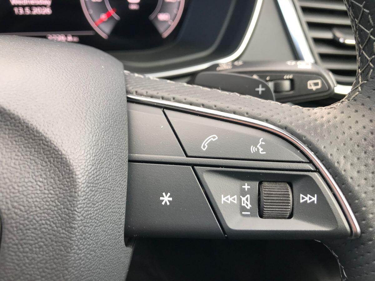 Audi Q5 view 21