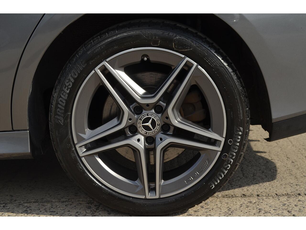 Mercedes-Benz Cla view 60