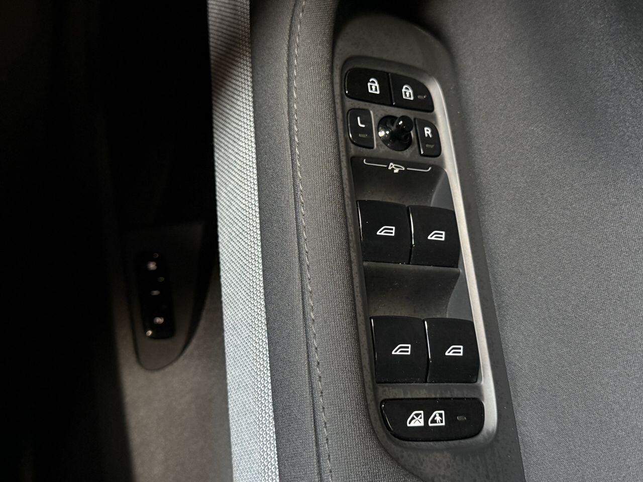 Polestar 78KWH Long view 45