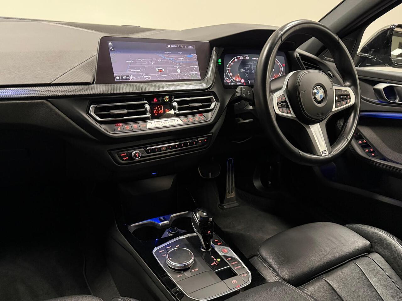 BMW 1 Series view 18