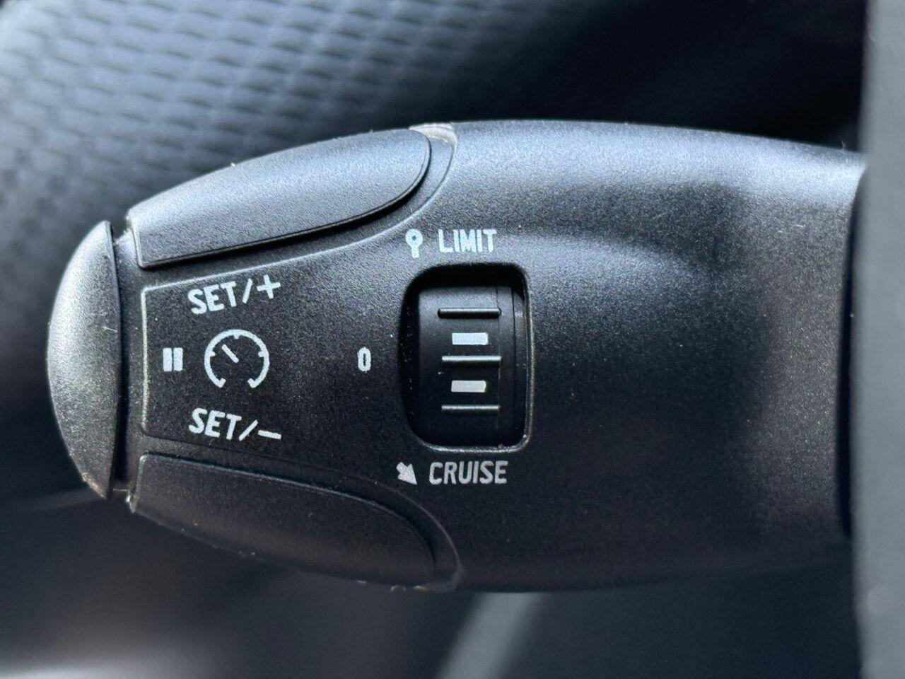 Peugeot 208 view 30