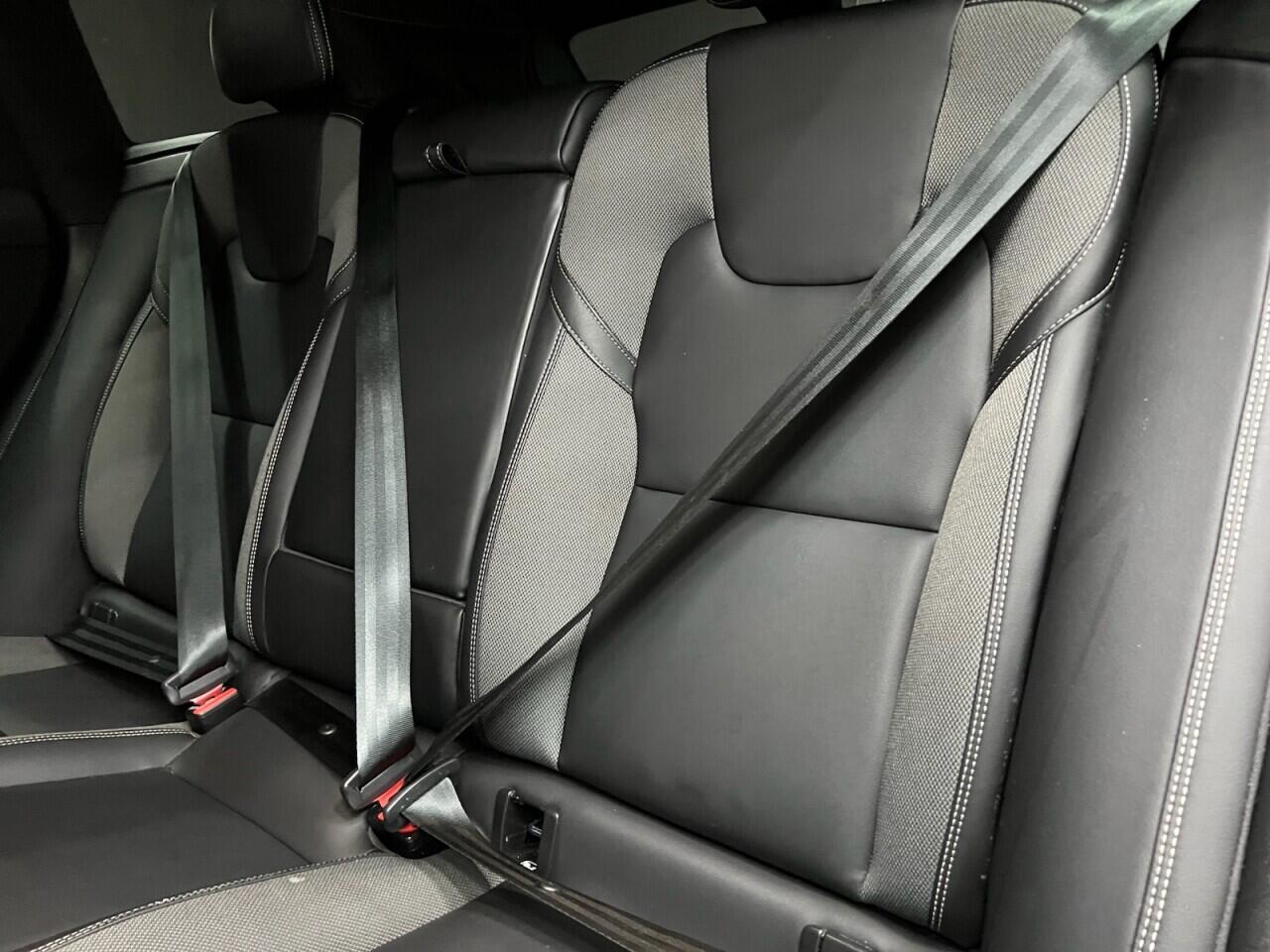Volvo XC60 view 41