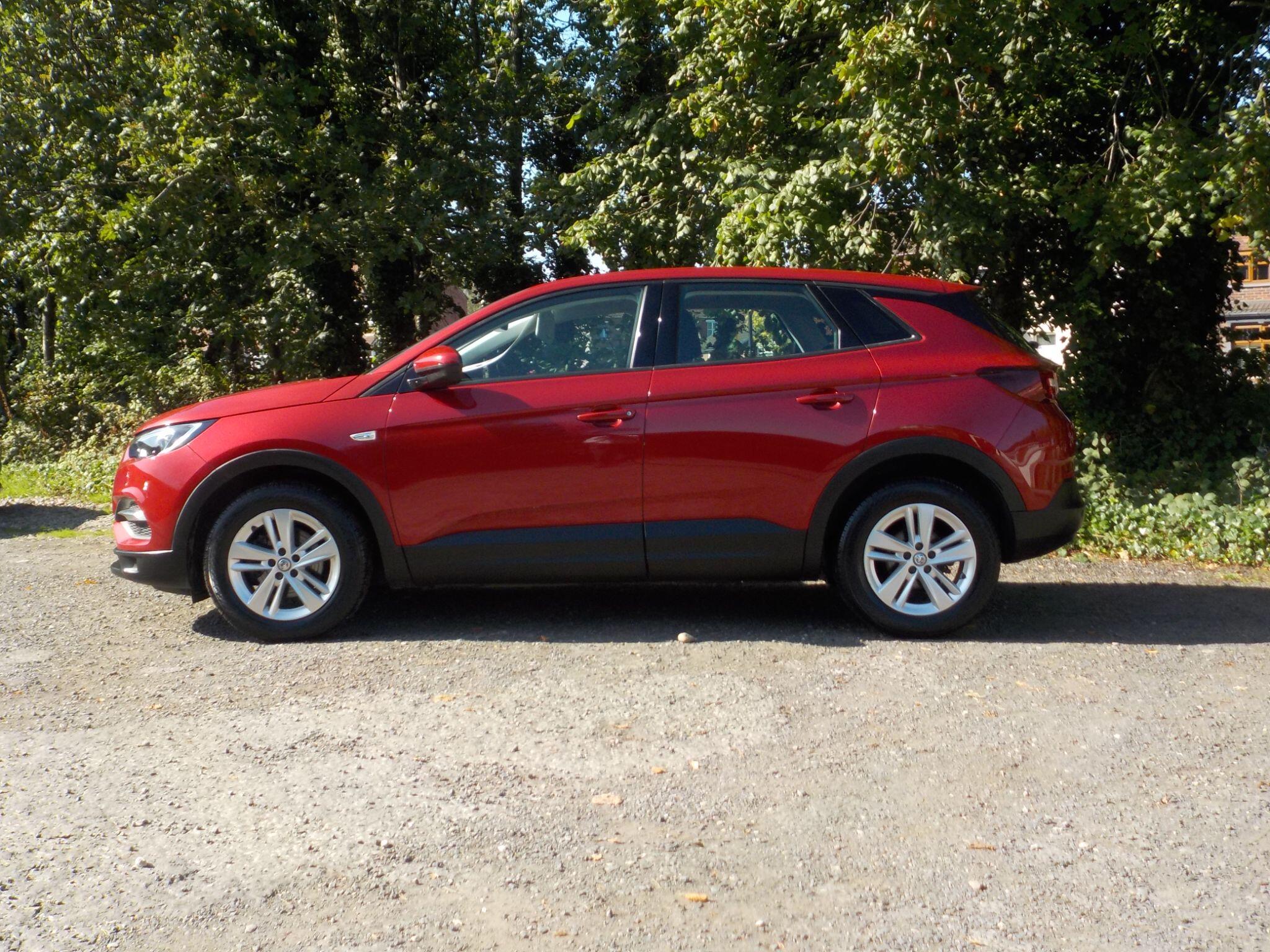 Vauxhall Grandland X 1.5 Turbo D BlueInjection SE Euro 6 (s/s) 5dr