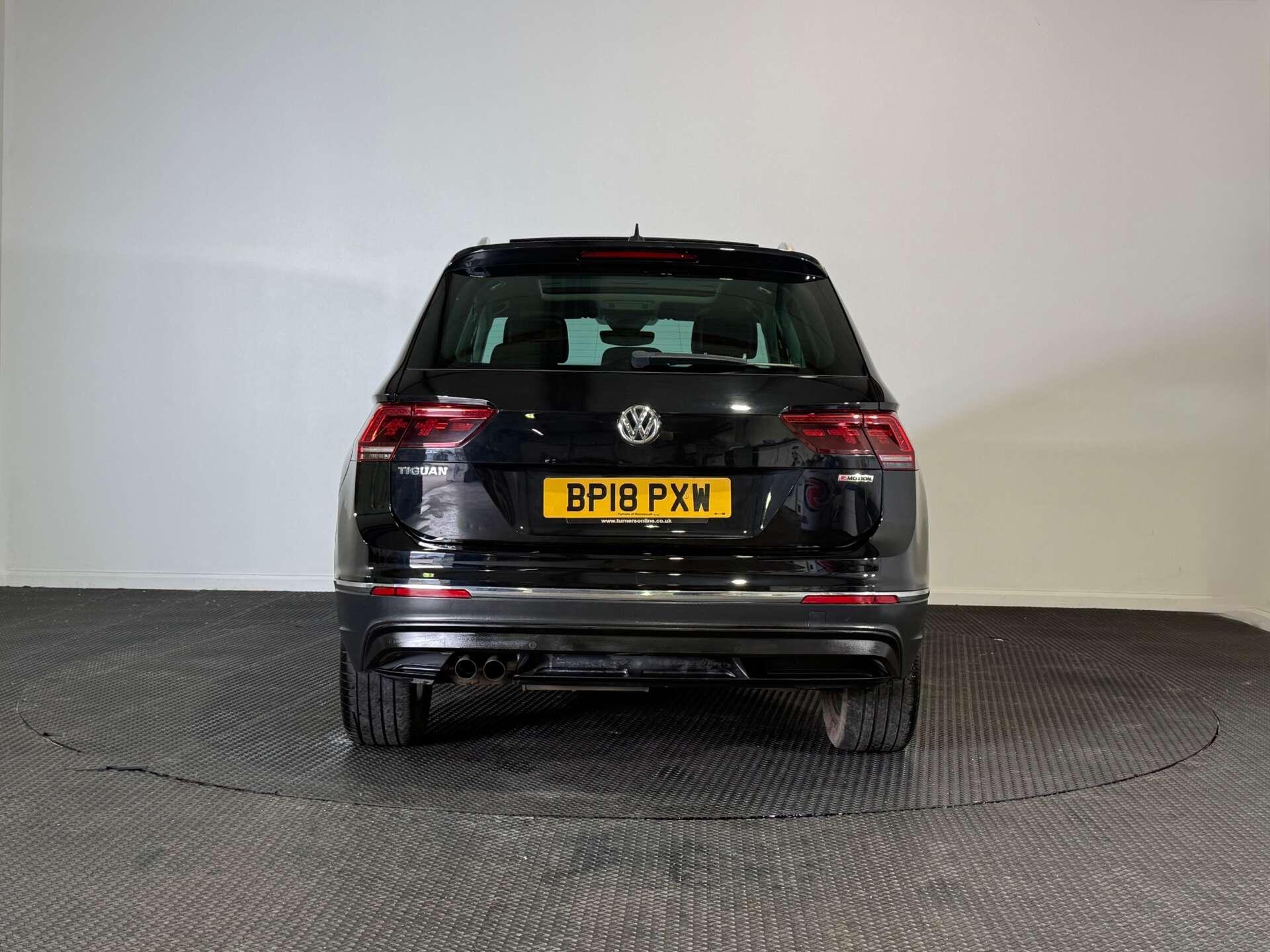 Volkswagen Tiguan view 6