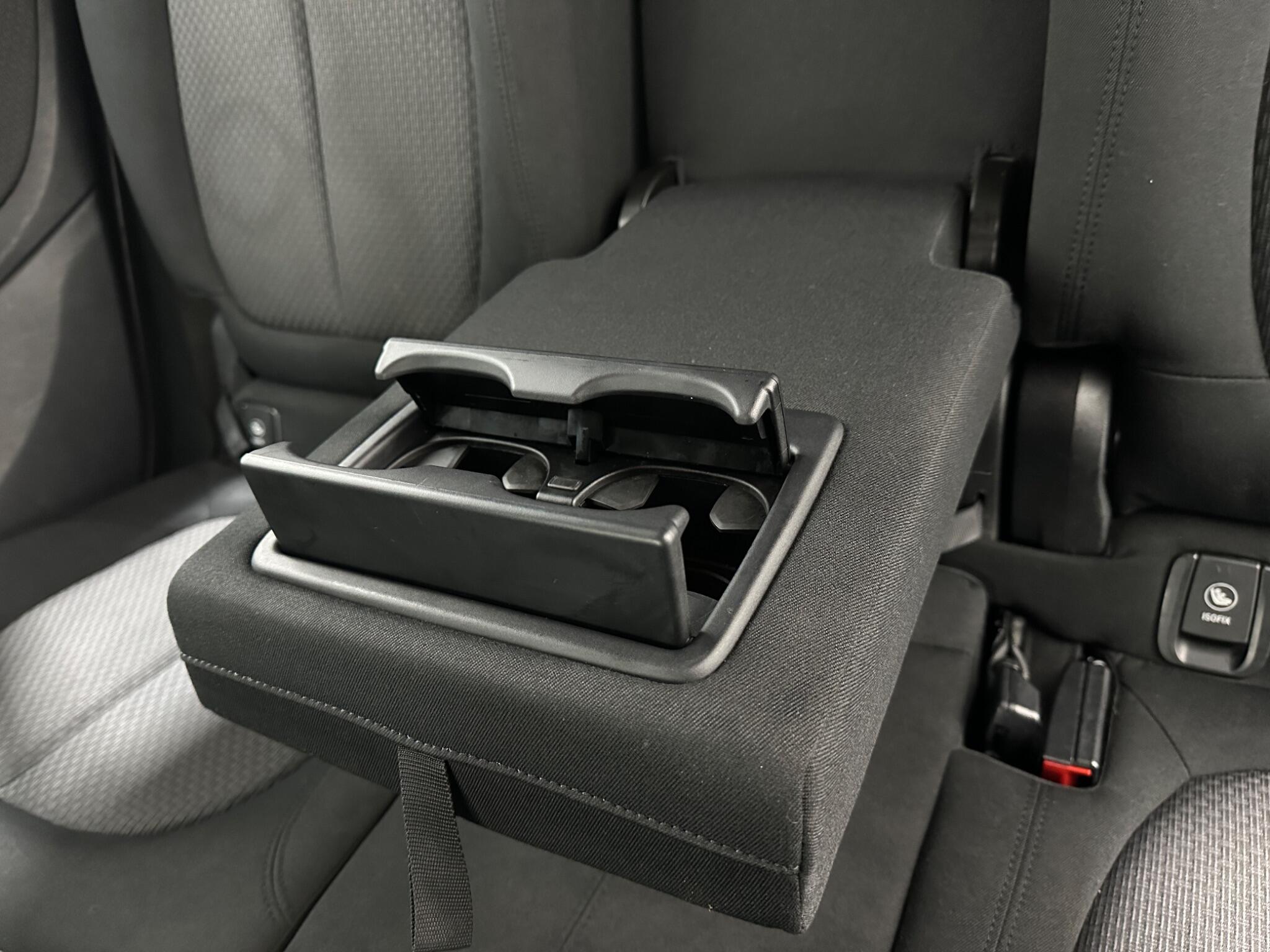 BMW 2 Series view 38
